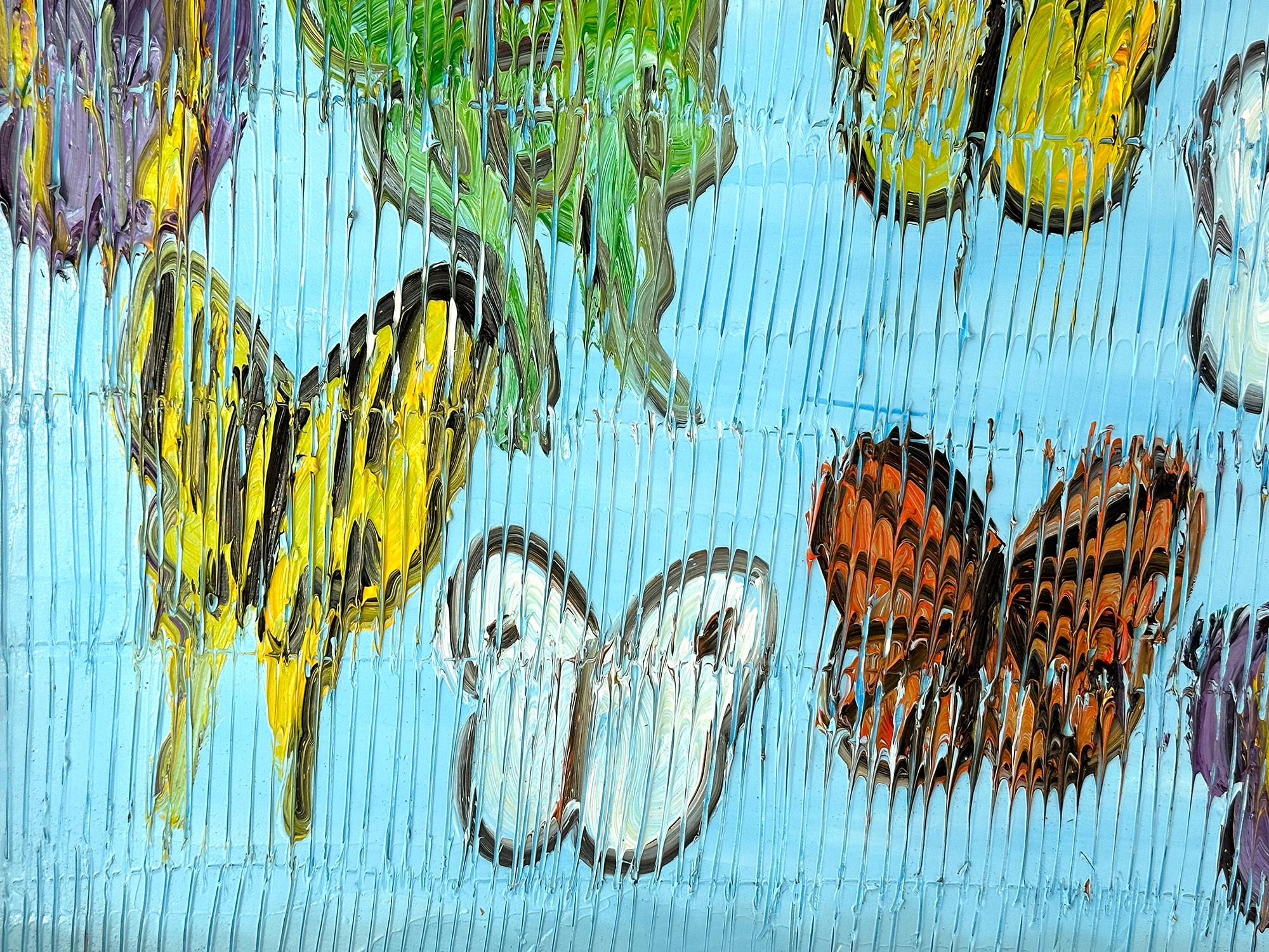 „Morning Cloaks“ Mehrfarbige Schmetterlinge auf Periwinkle Blau mit Gold Antikrahmen im Angebot 2