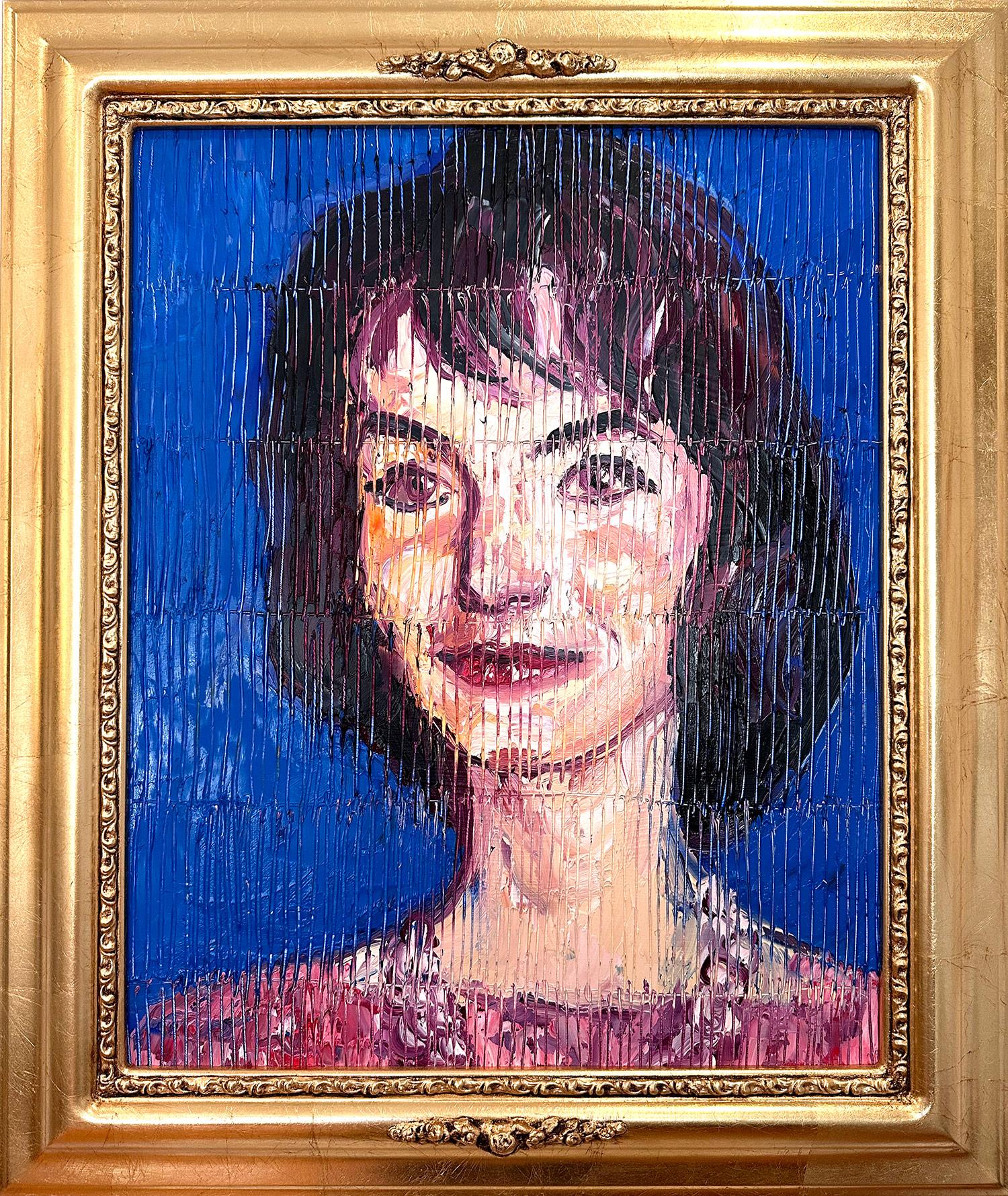 Hunt Slonem Figurative Painting – "Mrs. Kennedy" Neoexpressionistisches Ölgemälde mit blauem Hintergrund auf Holzplatte