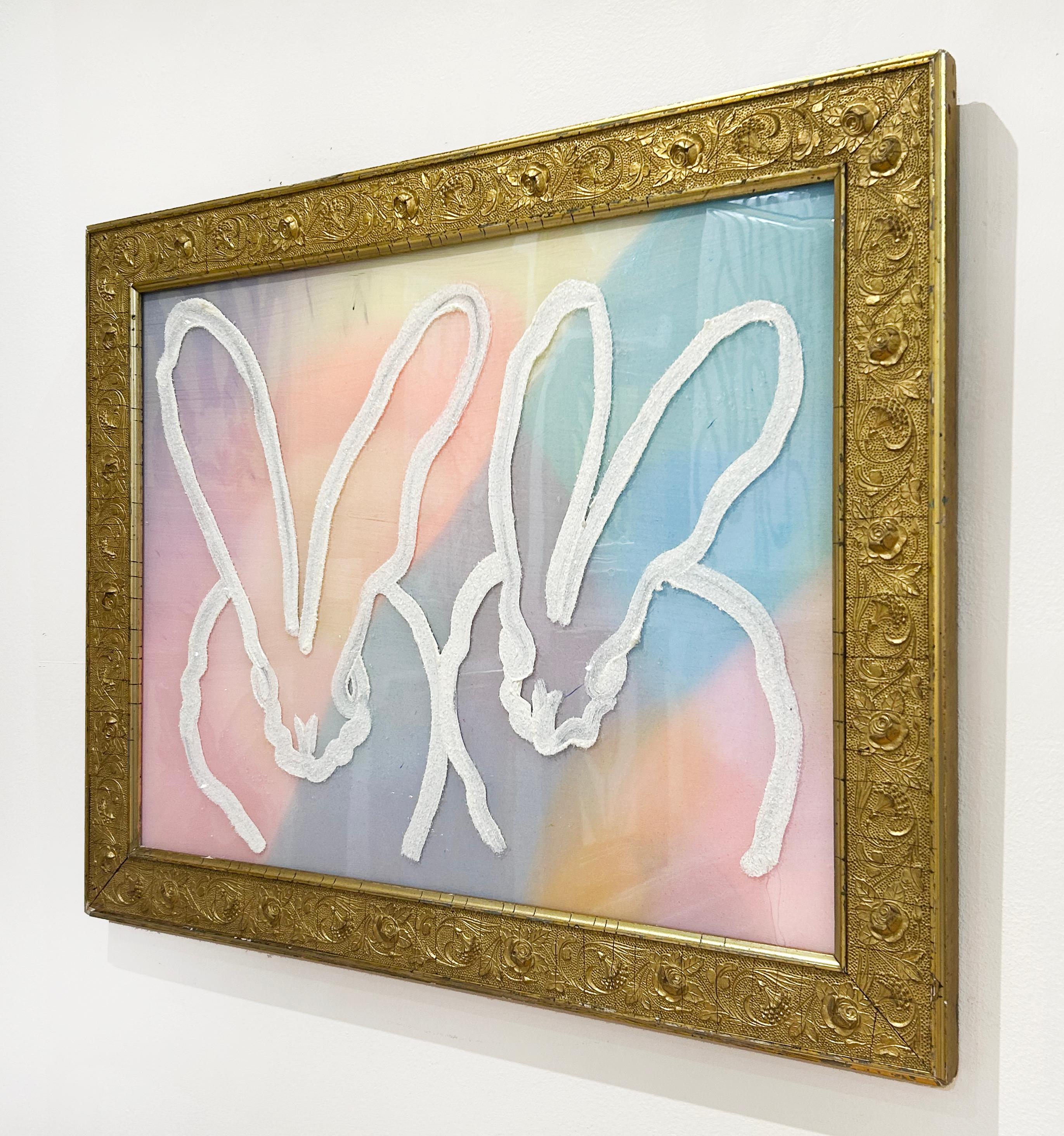 New Dawn Glisten (Beige), Animal Painting, von Hunt Slonem