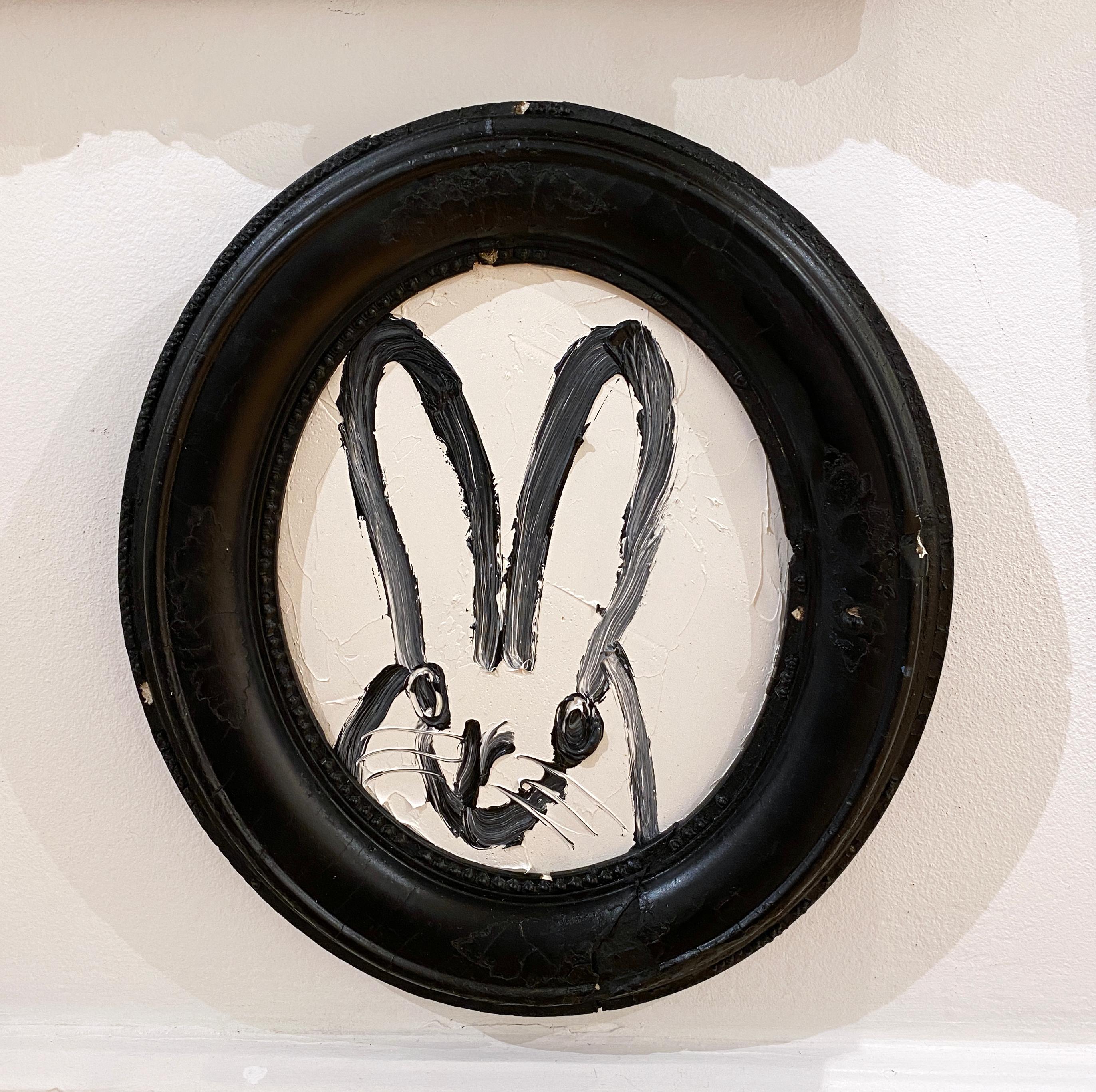 Oval Bunny - Painting by Hunt Slonem