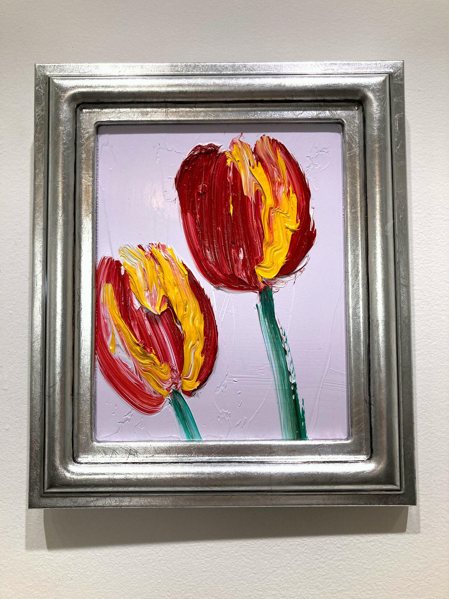 „Parrot Tulips“, Tulpen auf hellem, lavendelfarbenem Hintergrund, Ölgemälde, gerahmt im Angebot 8