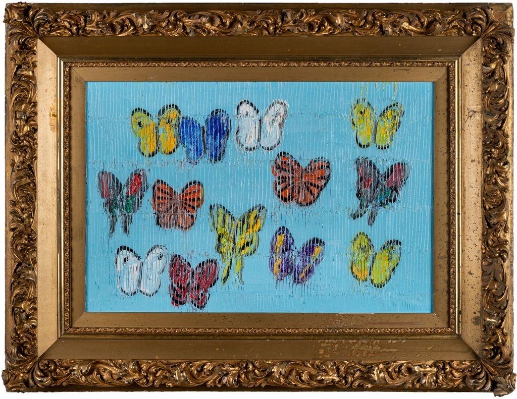 Figurative Painting Hunt Slonem - Peinture à l'huile bleue, jaune, rouge, papillons arc-en-ciel dans un cadre vintage orné