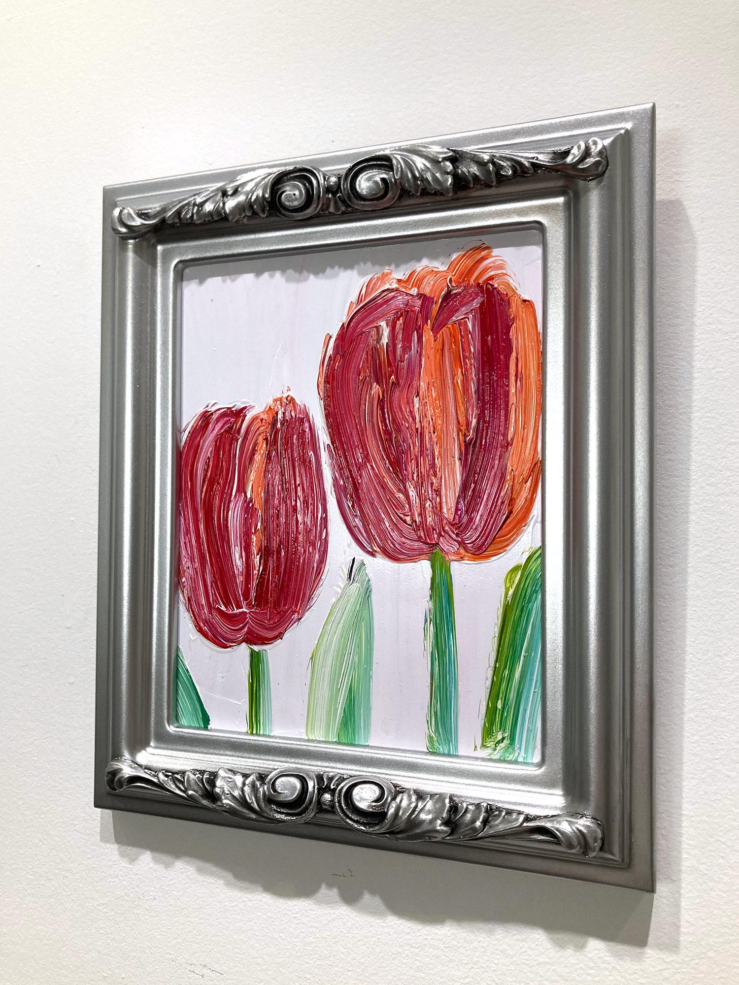 Peinture à l'huile rouge « Double Tulips » sur fond lavande souple, encadrée en vente 10