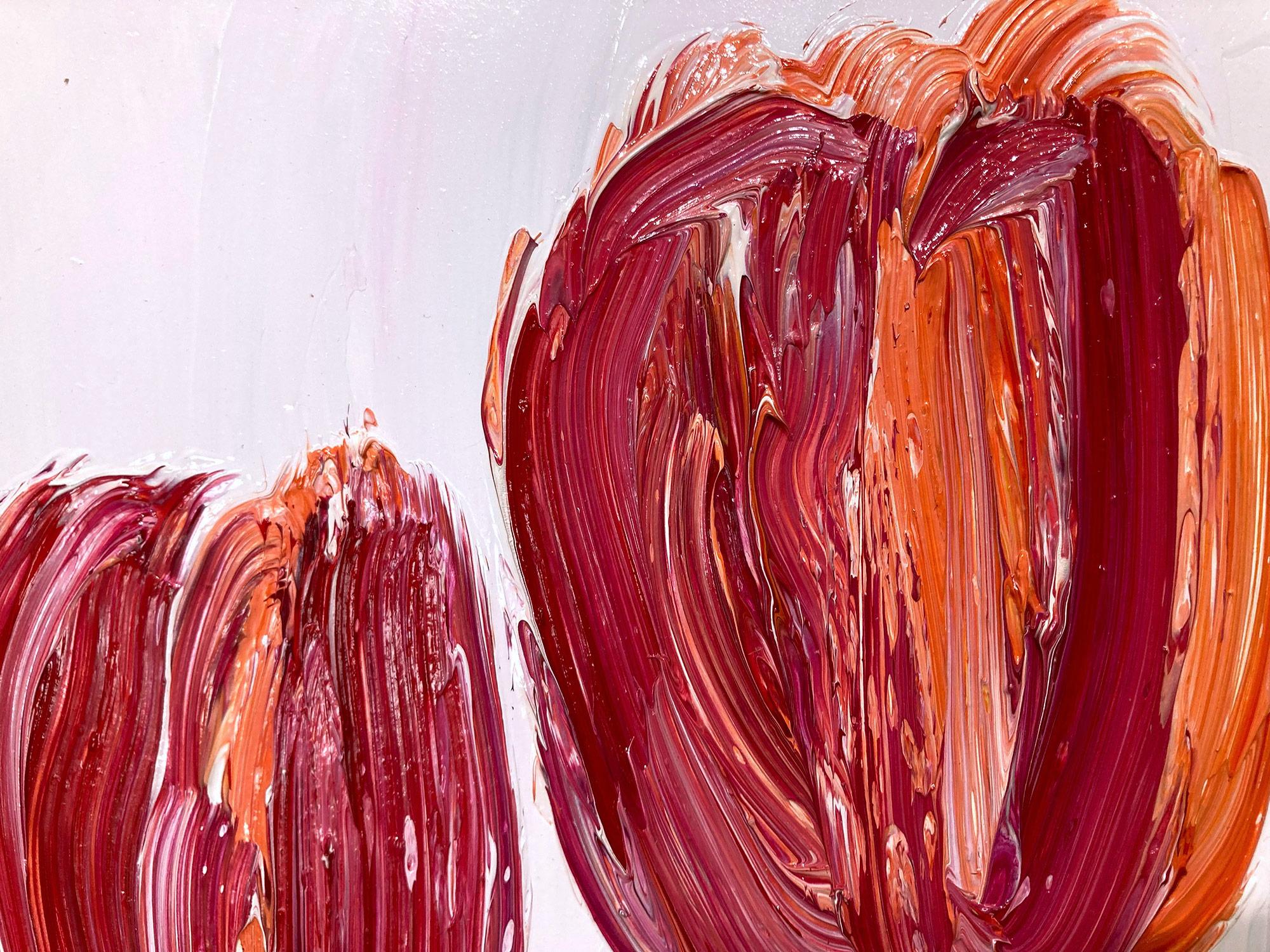 Peinture à l'huile rouge « Double Tulips » sur fond lavande souple, encadrée - Néo-expressionnisme Painting par Hunt Slonem