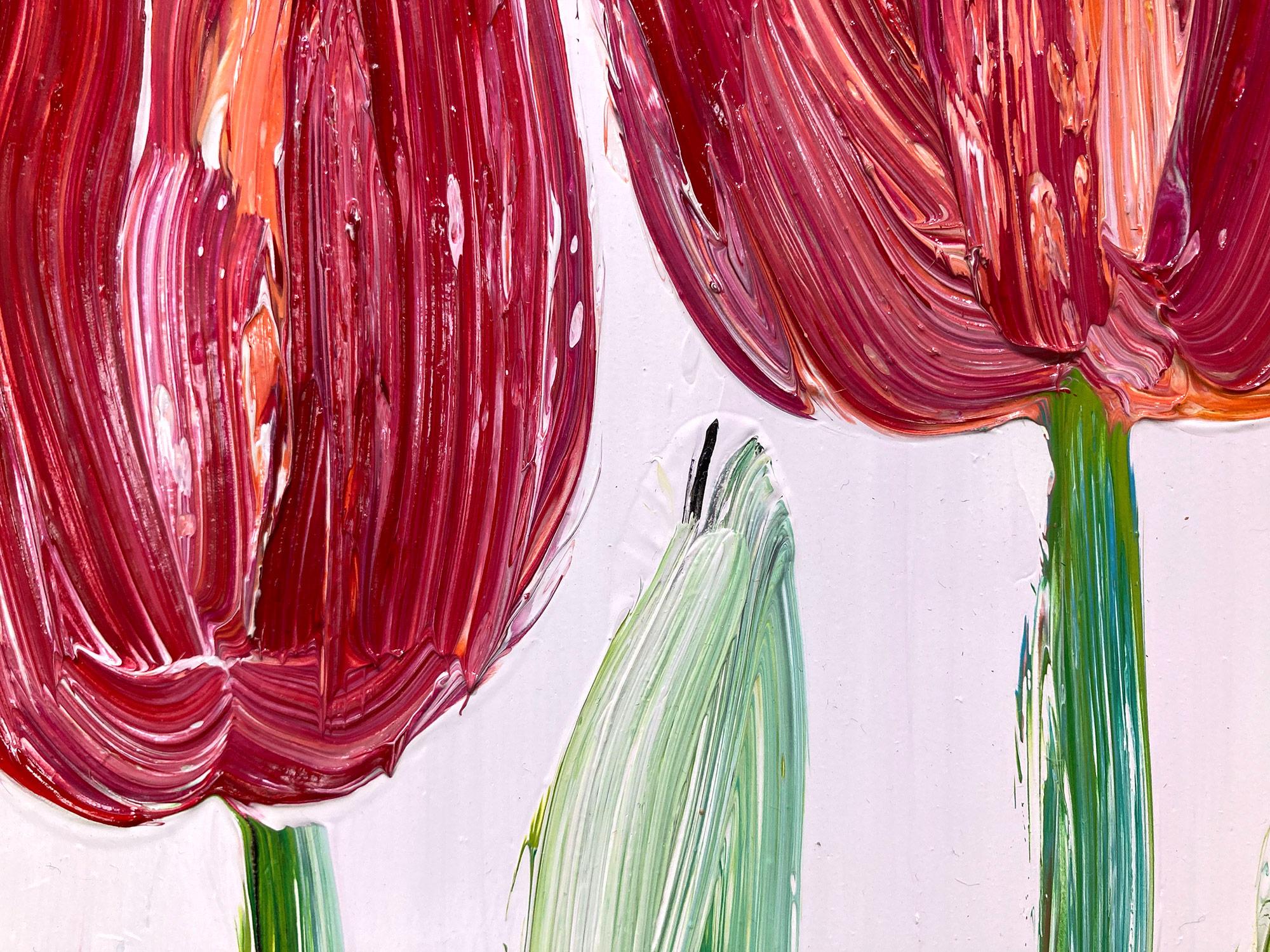 Peinture à l'huile rouge « Double Tulips » sur fond lavande souple, encadrée en vente 3