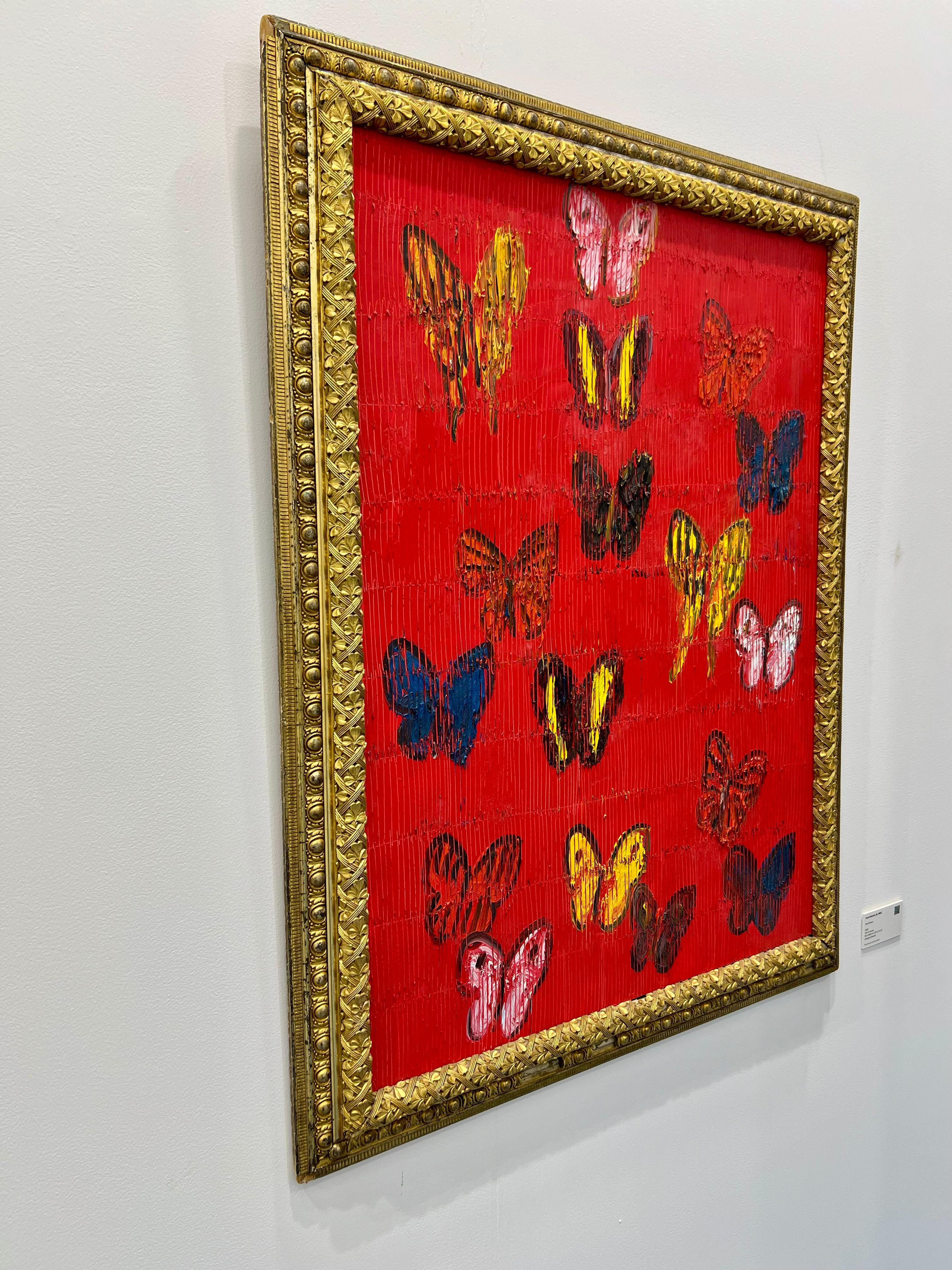 Obra original y única de Hunt Slonem.
Óleo sobre madera

Obra enmarcada, dimensión del marco 43 x 33 pulgadas.
Firmado verso, titulado y fechado.

Esta obra de arte, enmarcada con un borde dorado ricamente ornamentado, presenta una vibrante