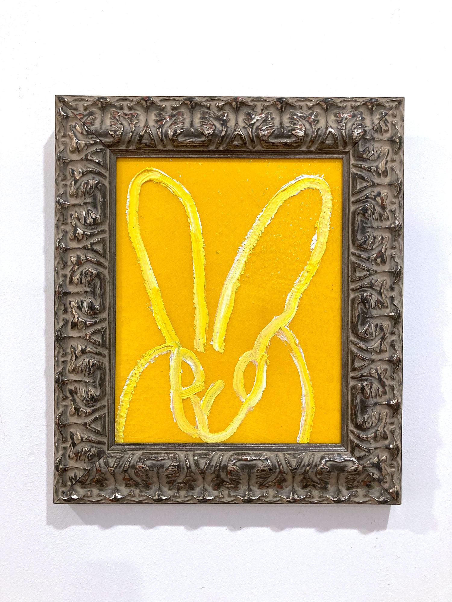 Bunny jaune avec peinture à l'huile sur panneau de bois encadré en vente 7
