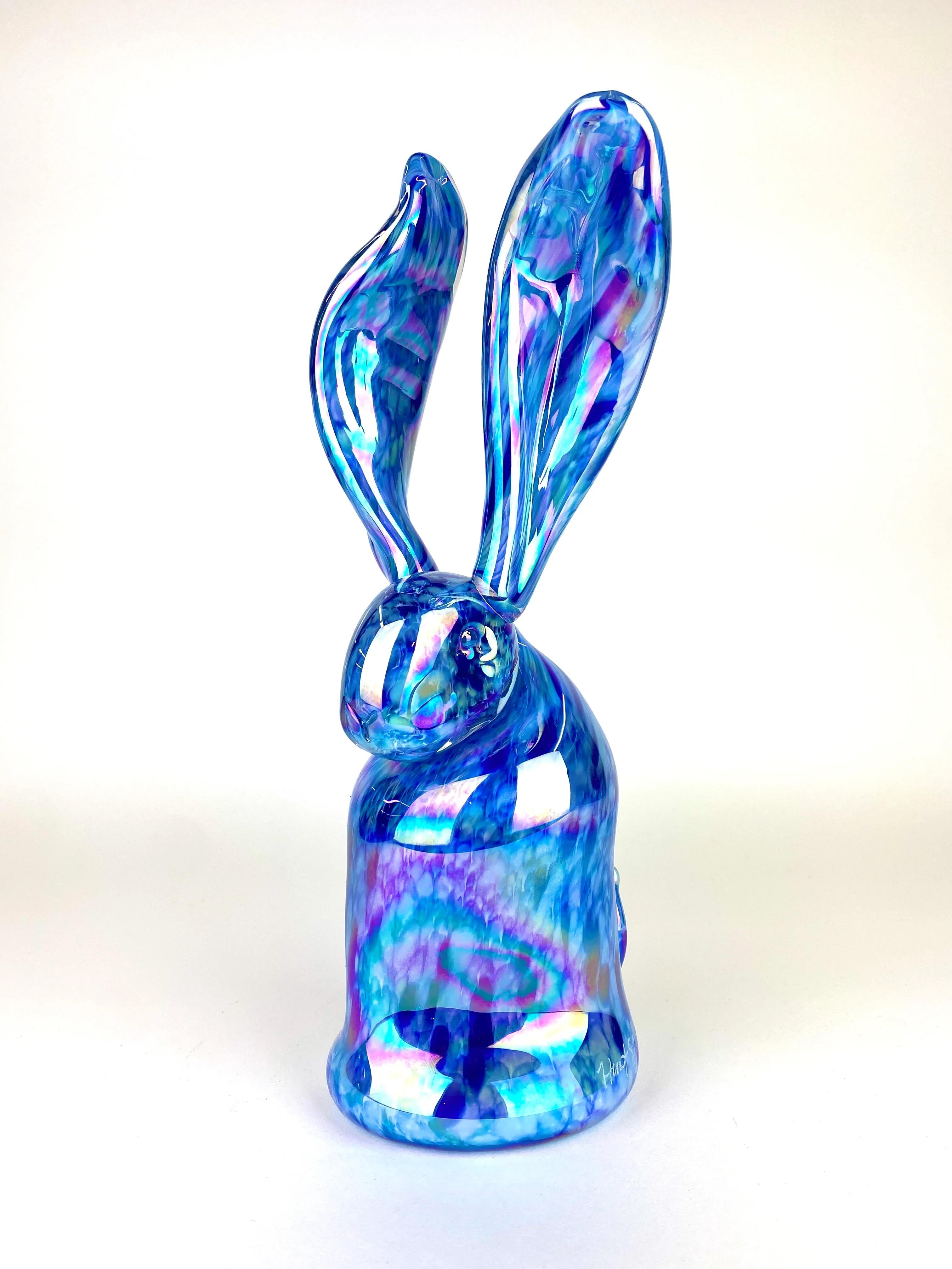 Caeruleus VI - Gray Figurative Sculpture by Hunt Slonem