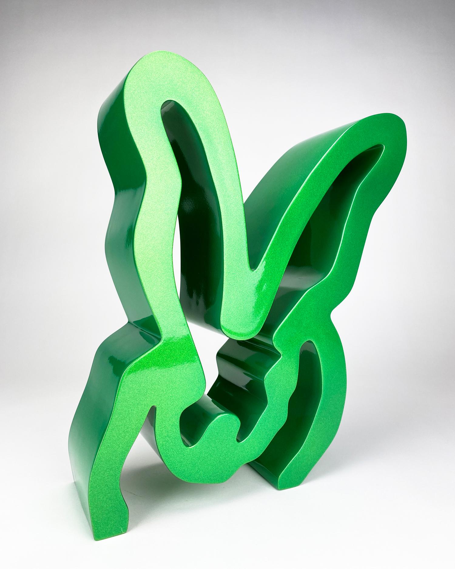 Artist: Hunt Slonem
Title: Landric
Medium: Powder Coated Aluminum Sculpture
Size: 14” x 11.5” x 4”
Edition: 55 Numbered + Proofs
Inscription: Signed “Hunt Slonem”
Year: 2022
Documentation: Gallery certificate of authenticity


Hunt Slonem