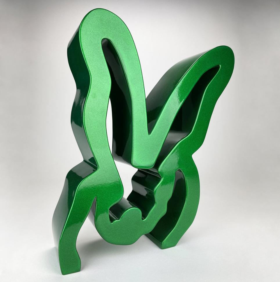 Hunt Slonem Figurative Sculpture – Landric