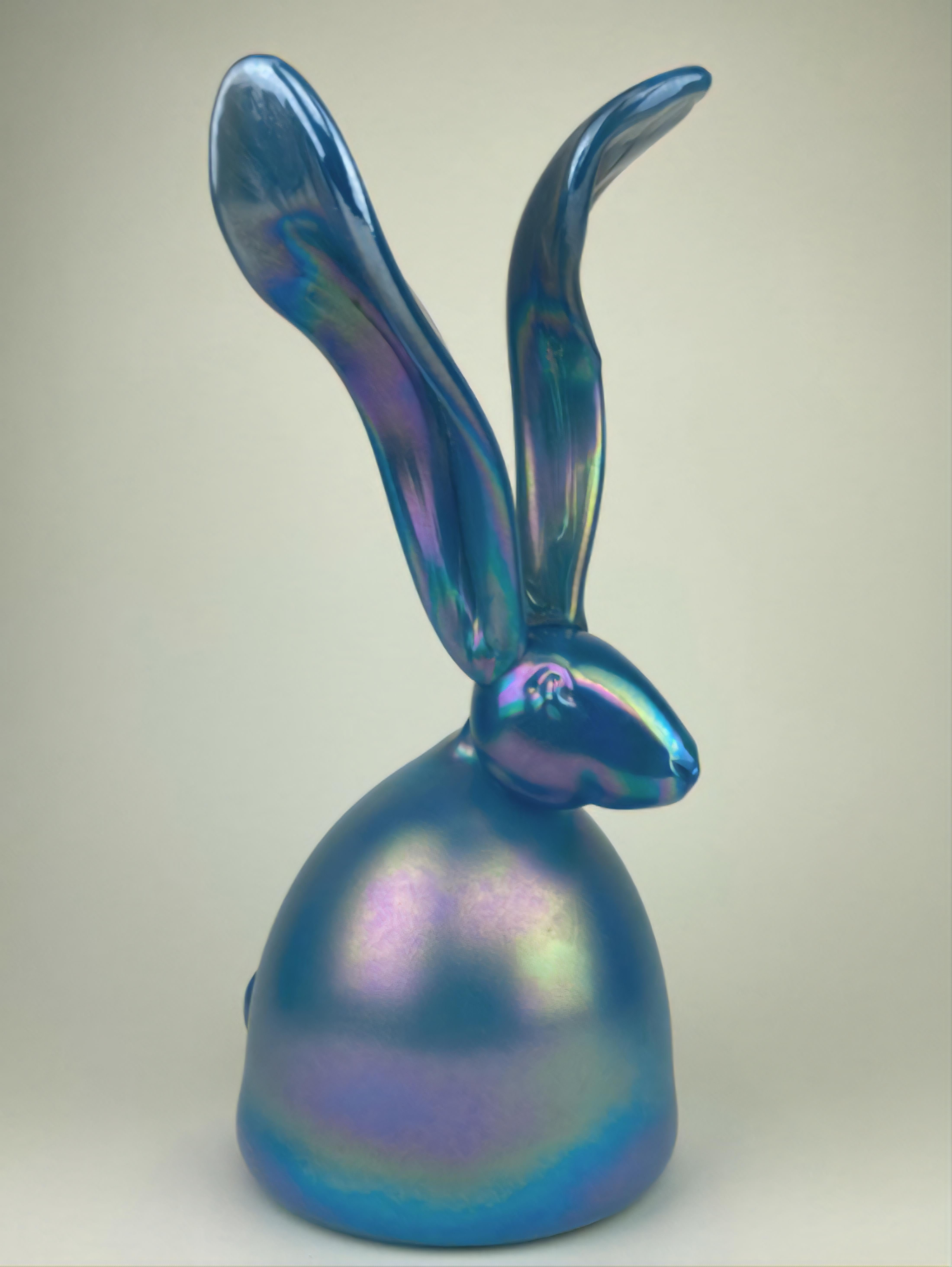 Opaline Blue - Contemporary Sculpture by Hunt Slonem