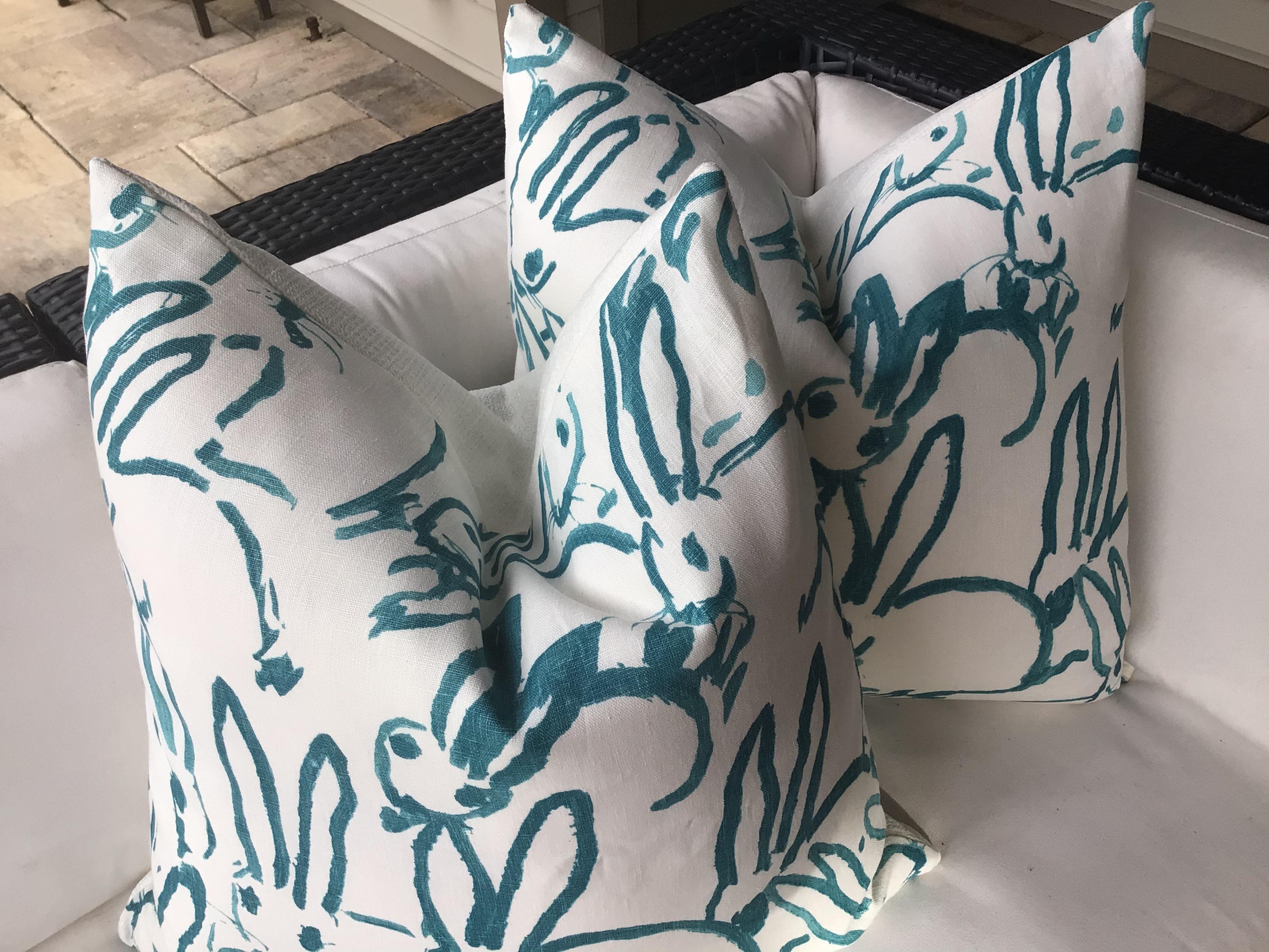 We're obsessed with this happy fabric - in all colorways and incarnations! From Groundworks by Lee Jofa comes this charming yet utterly sophisticated printed linen fabric. 