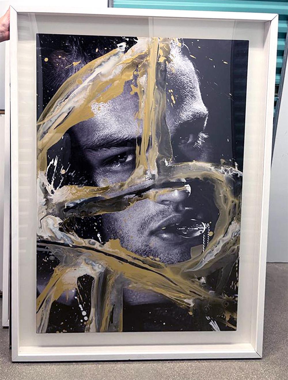 Hunter & Gatti hanno voluto rendere omaggio all'eredità del neo-espressionista Jane-Michel Basquiat fondendo i ritratti di celebrità che avevano realizzato in passato per editoriali e campagne di moda, con i membri più iconoclasti della scena della