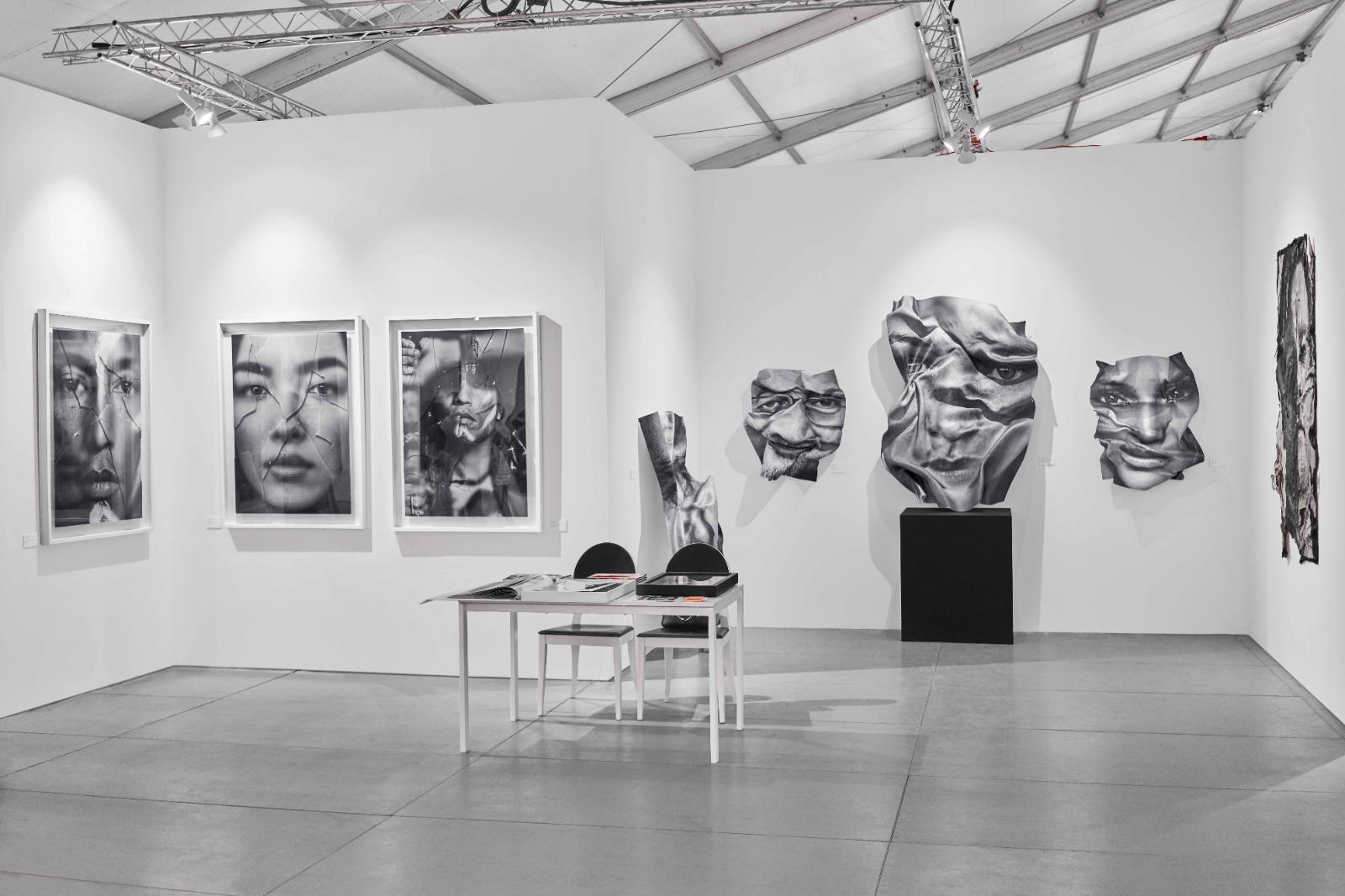 Origianals: Bella Hadid. Portrait Intervened by the artists. - Contemporary Photograph by Hunter & Gatti