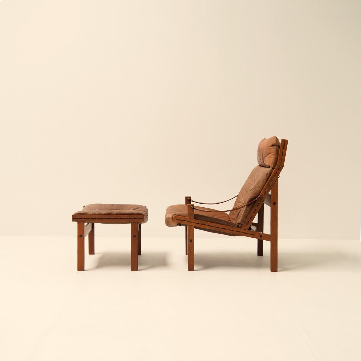 ‘Hunter Lounge Chair’ with Original Ottoman by Torbjørn Afdal, Norway 1962 In Good Condition For Sale In Beerse, VAN
