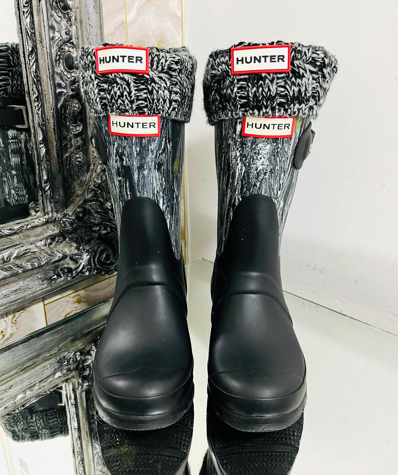 Hunter Original Short Marble Wellington Boots & Socks In Good Condition For Sale In London, GB