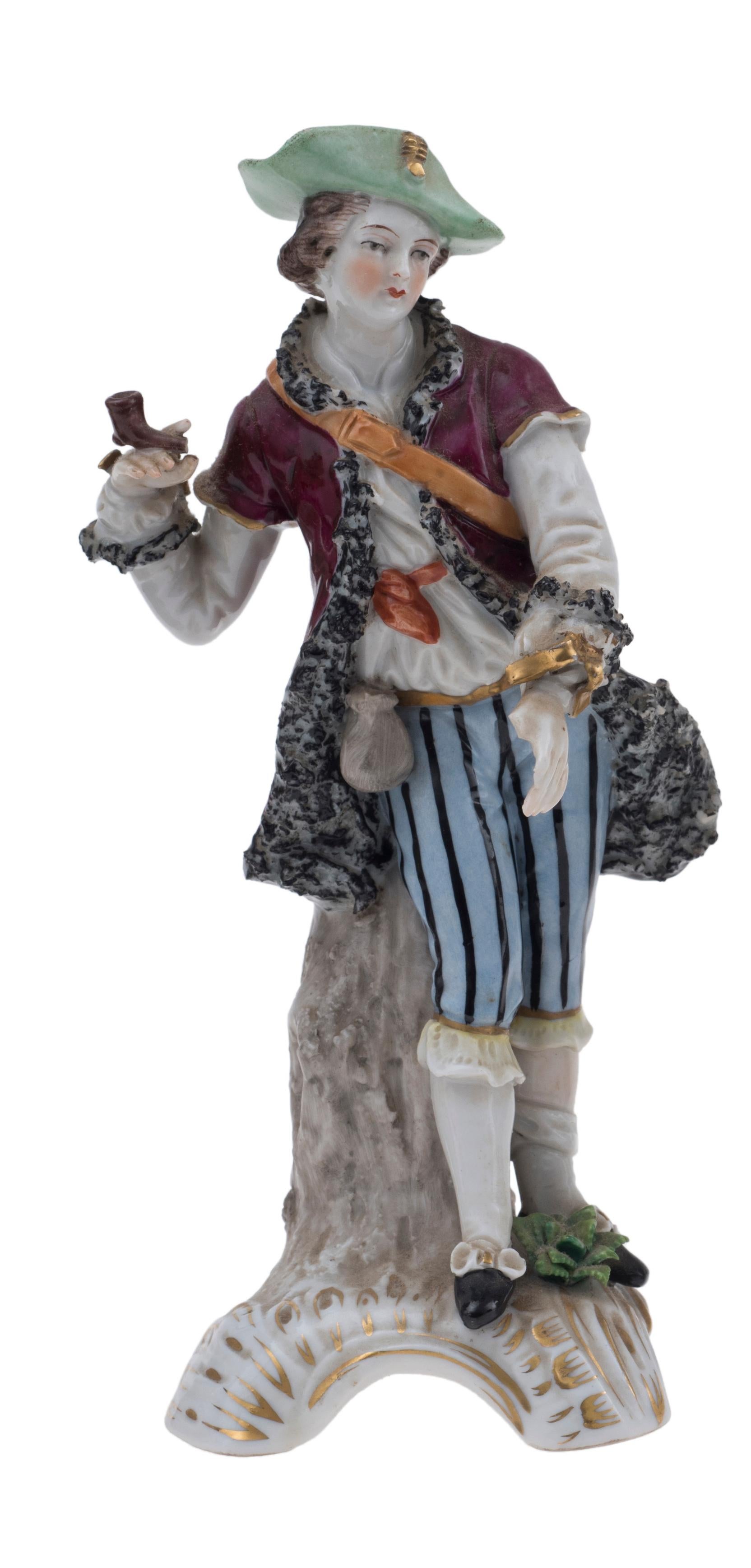 Hunters, Ancient Polychrome Porcelains, Real Fabrica Napoli, 1800 In Good Condition For Sale In Roma, IT