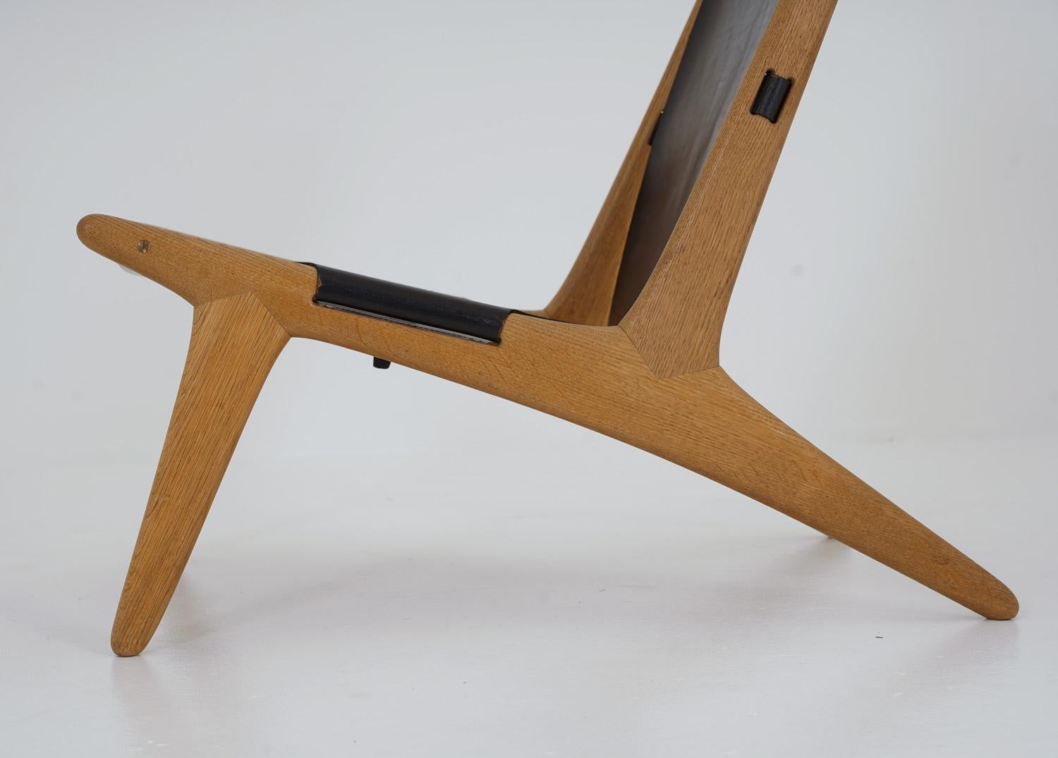 Leather Hunting Chair 204 by Uno & Östen Kristiansson for Luxus, Sweden For Sale