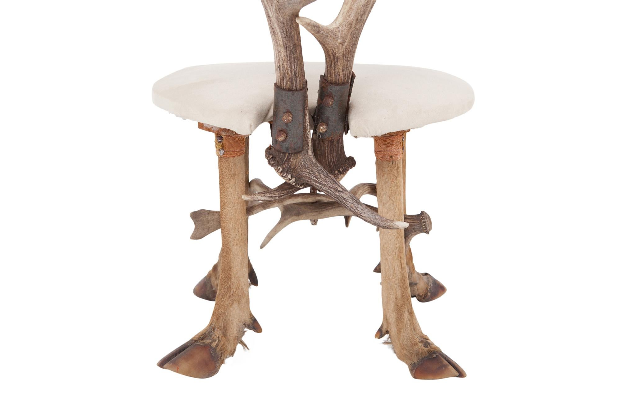 Mid-century Antler 'chalet' table and chairs 6