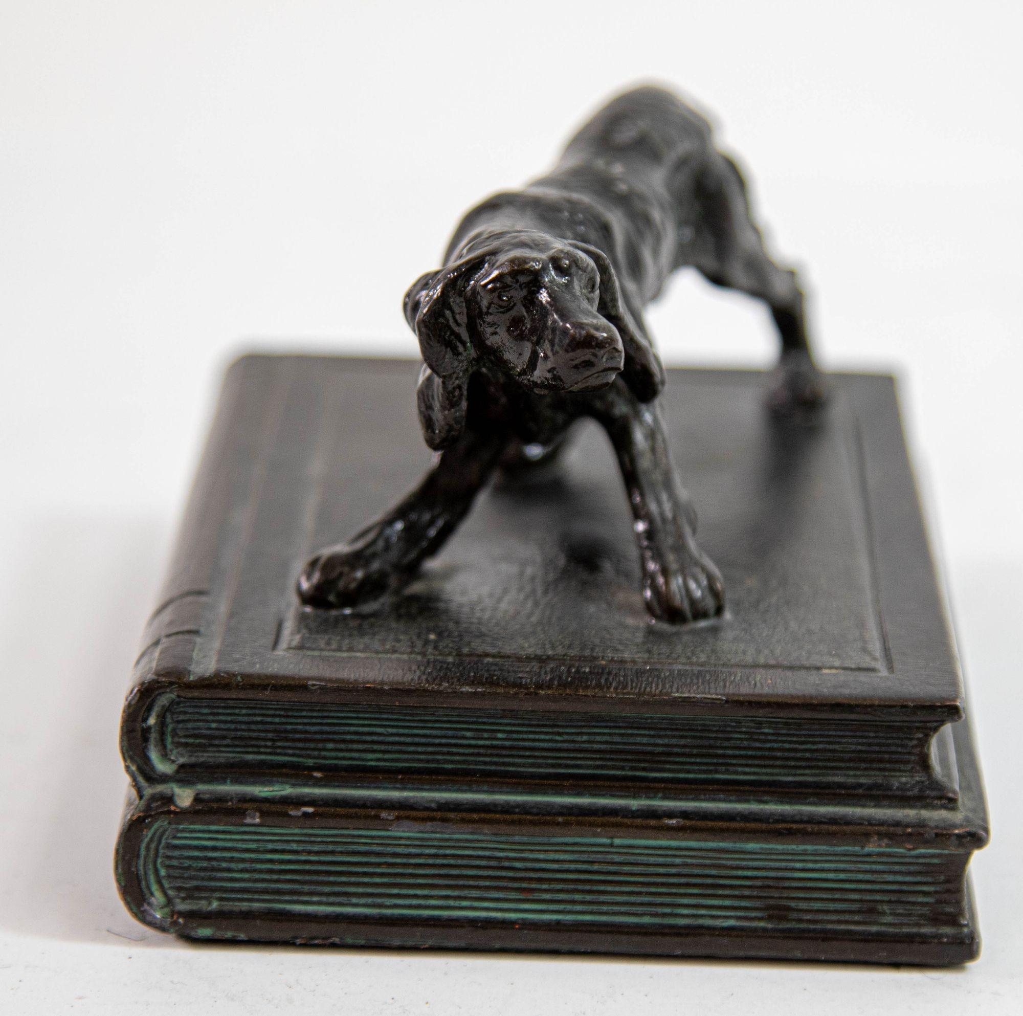 French Hunting Dog Bronze Sculpture of a Dog in Jules Moigniez Style For Sale