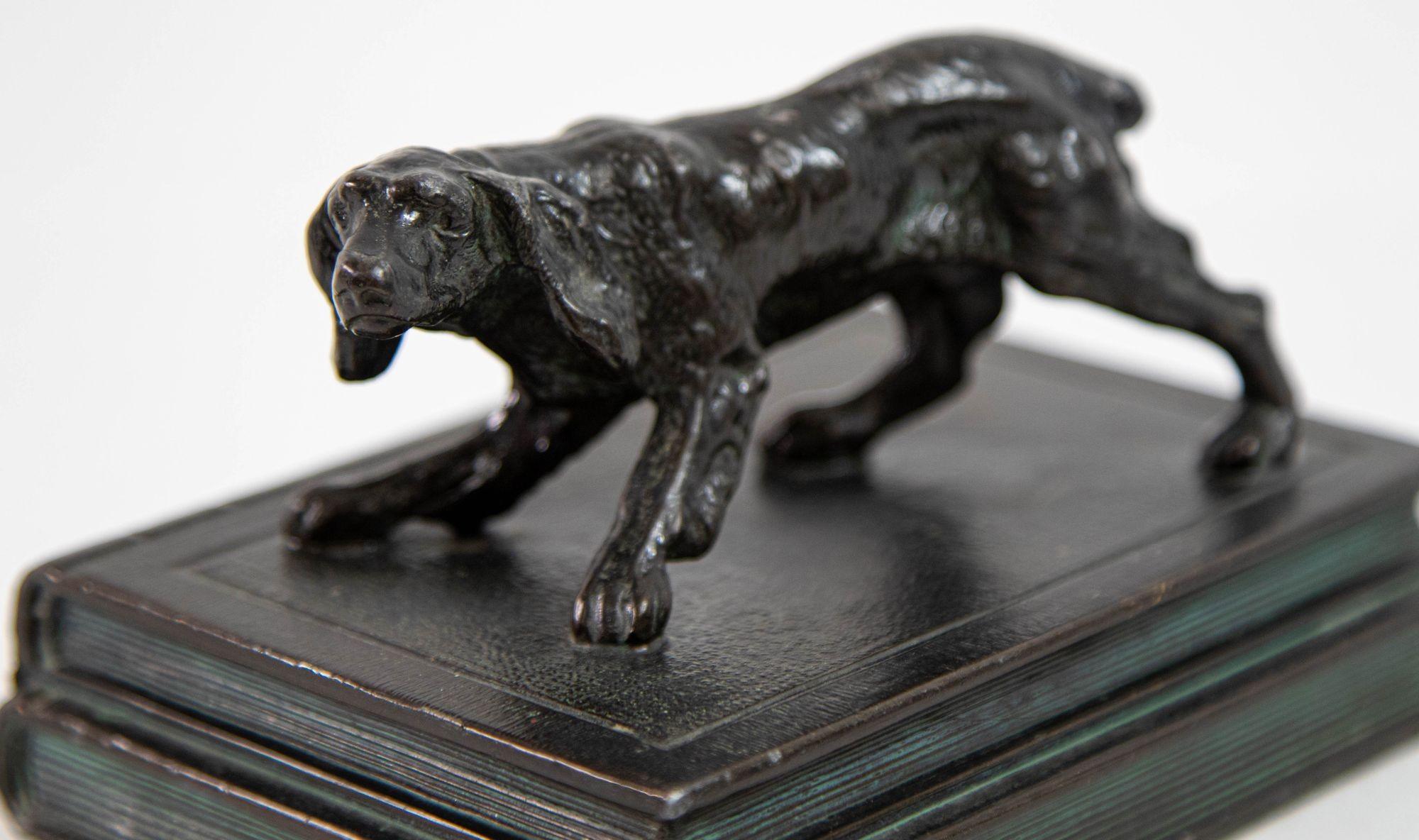 Hand-Crafted Hunting Dog Bronze Sculpture of a Dog in Jules Moigniez Style For Sale