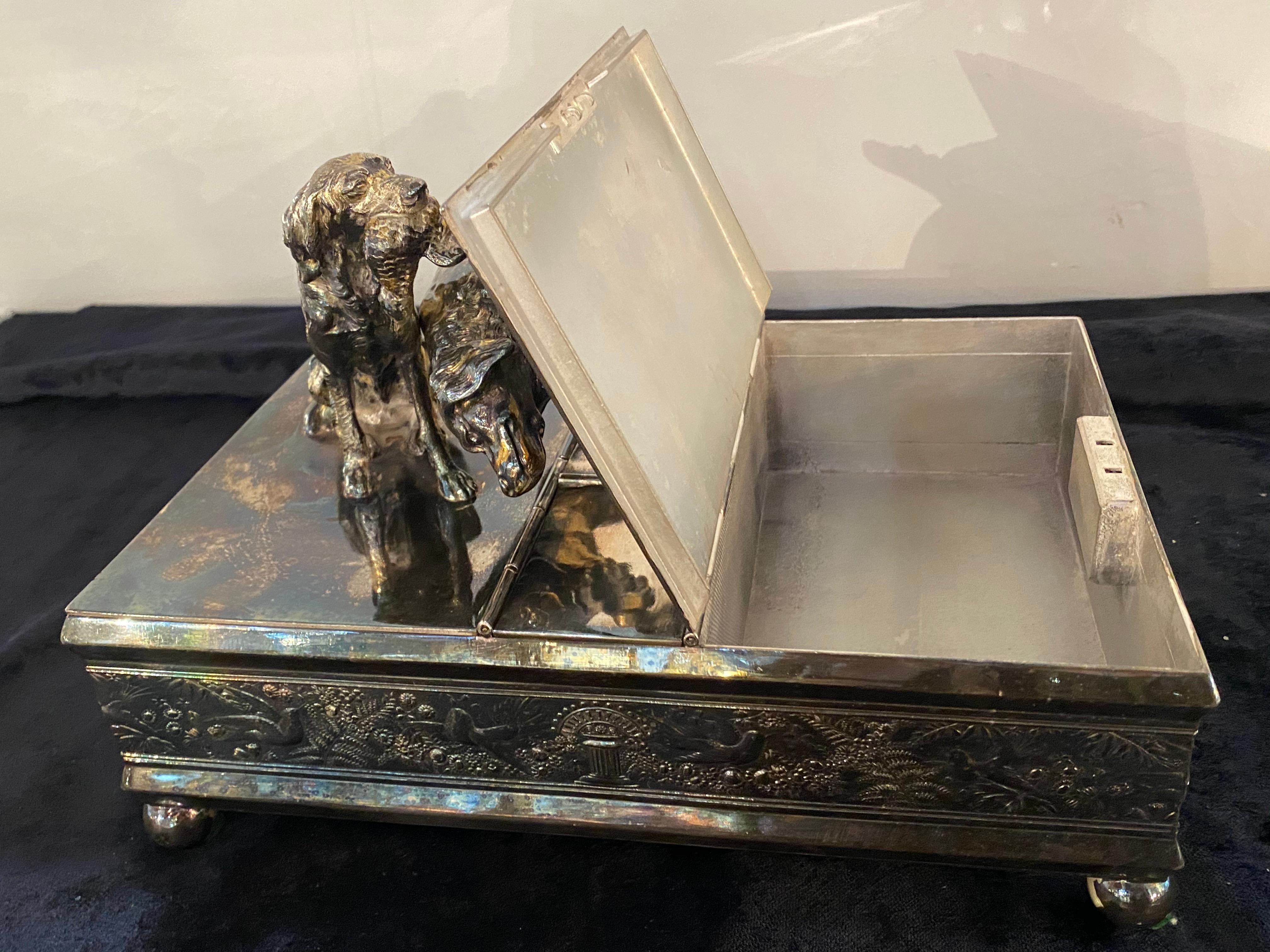 Hunting Dog Humidor for Cigars Meriden and Company Silver Plate with Makers Mark 3