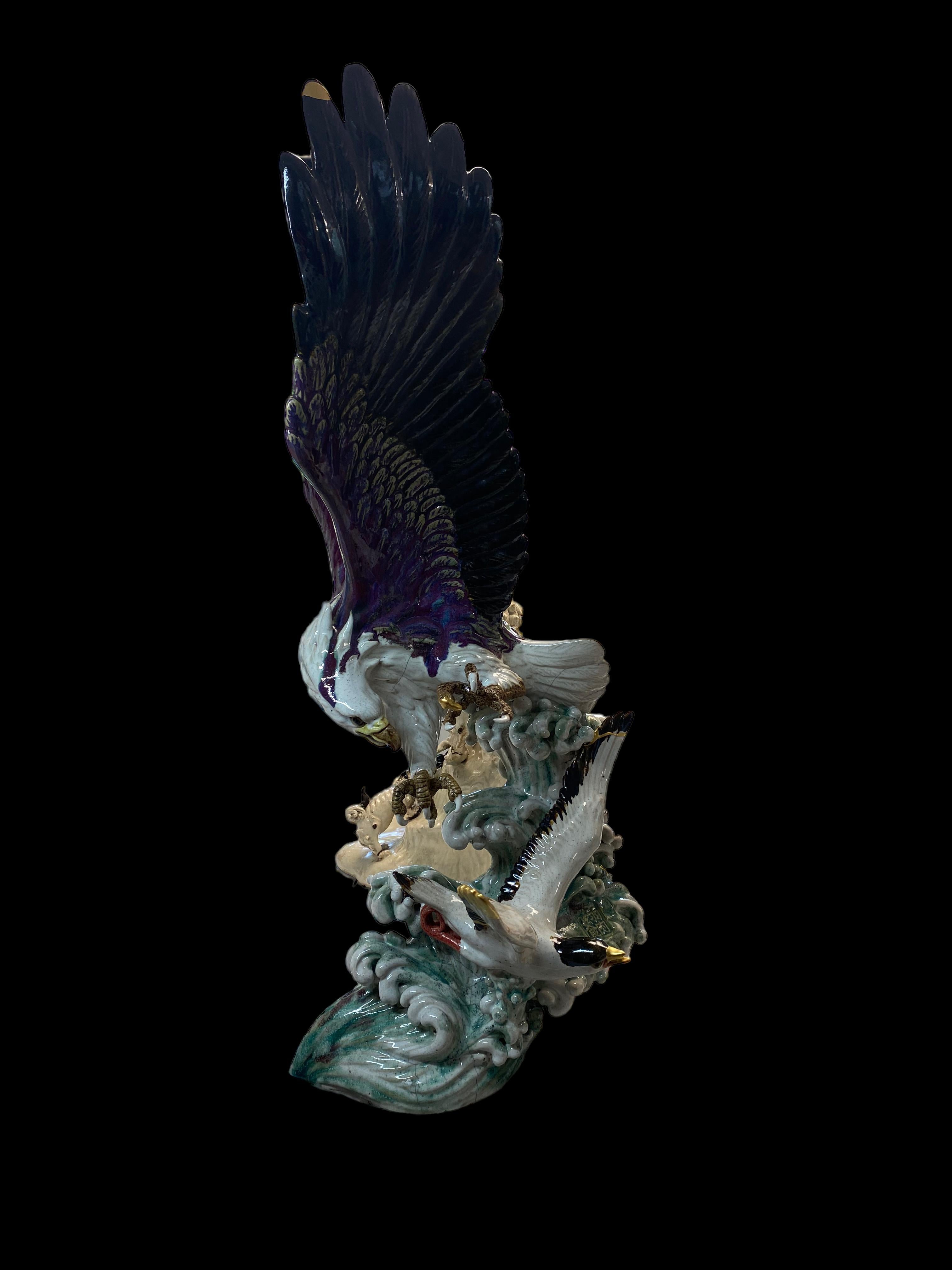 Japanese Hunting eagle sculpture japanese with kintsugi For Sale