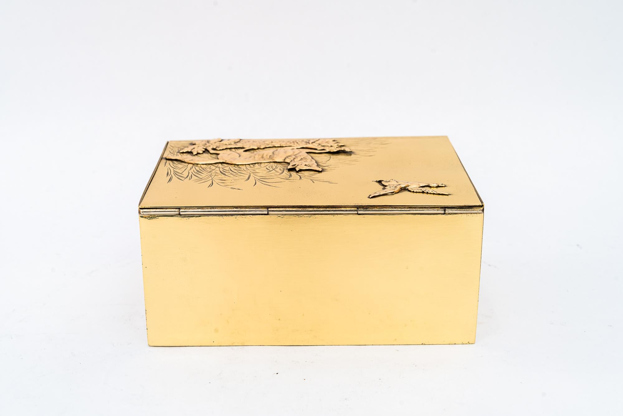 Hunting motiv art deco brass box vienna around 1920s For Sale 4