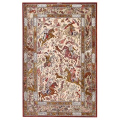 Tapis persan Qum vintage en soie représentant une scène de chasse. 4 pieds 3 po. x 6 pieds 4 po.
