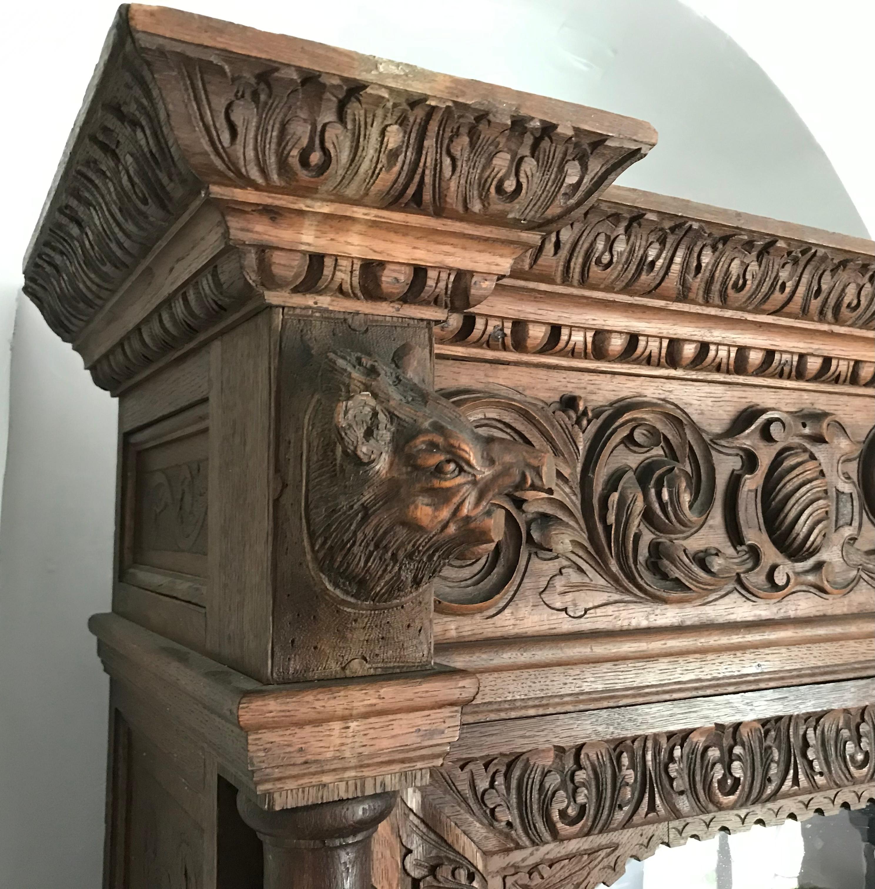 Vitrinas de Caza Francesas, 'Vitrine' Estilo Luis XIII Siglo XIX Francia en venta 1