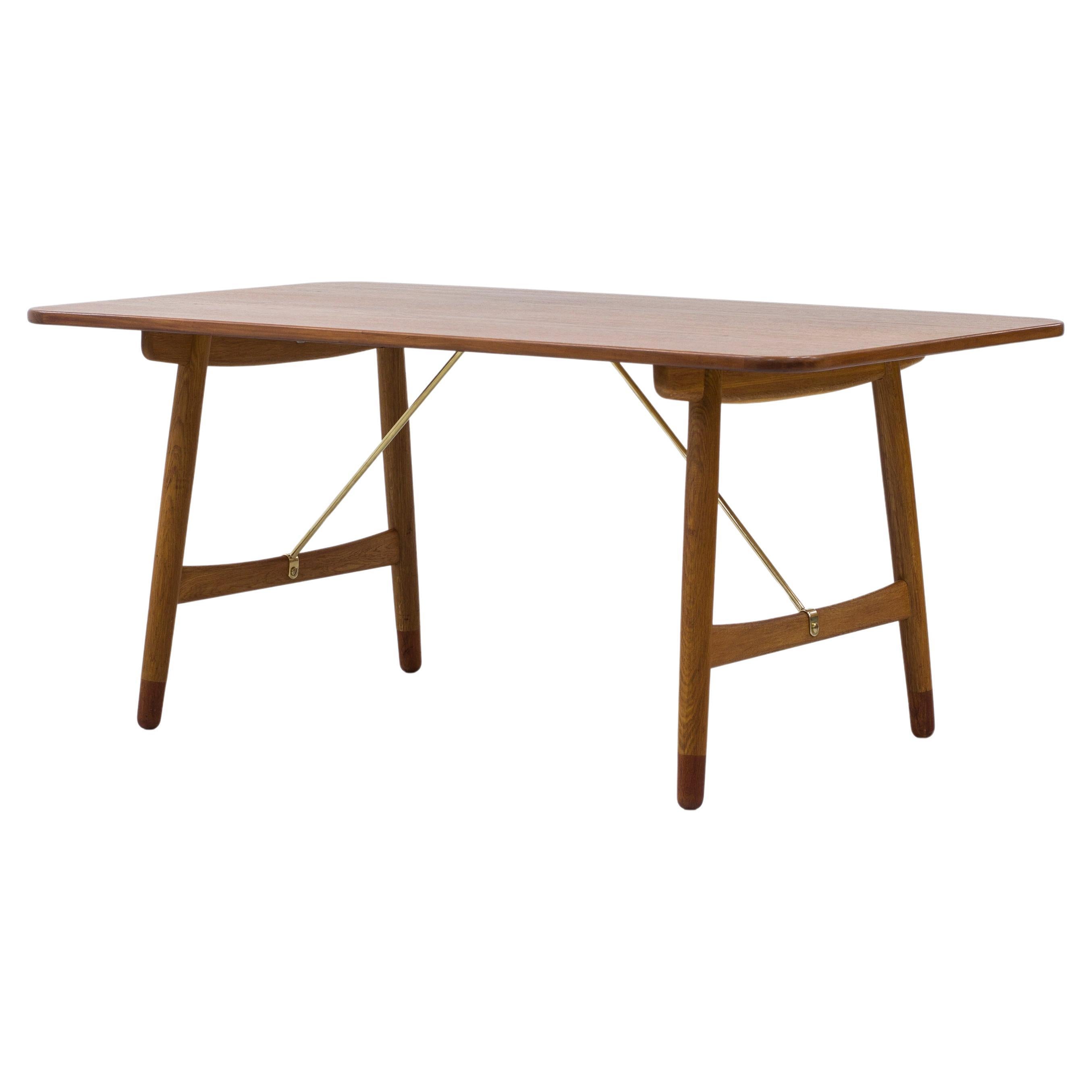 "Hunting table" desk or dining table by Børge Mogensen, Søborg Denmark For Sale