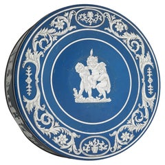 Lata de galletas "Wedgwood Jasperware" de mediados de siglo Huntley Boorne & Stevens Años 50