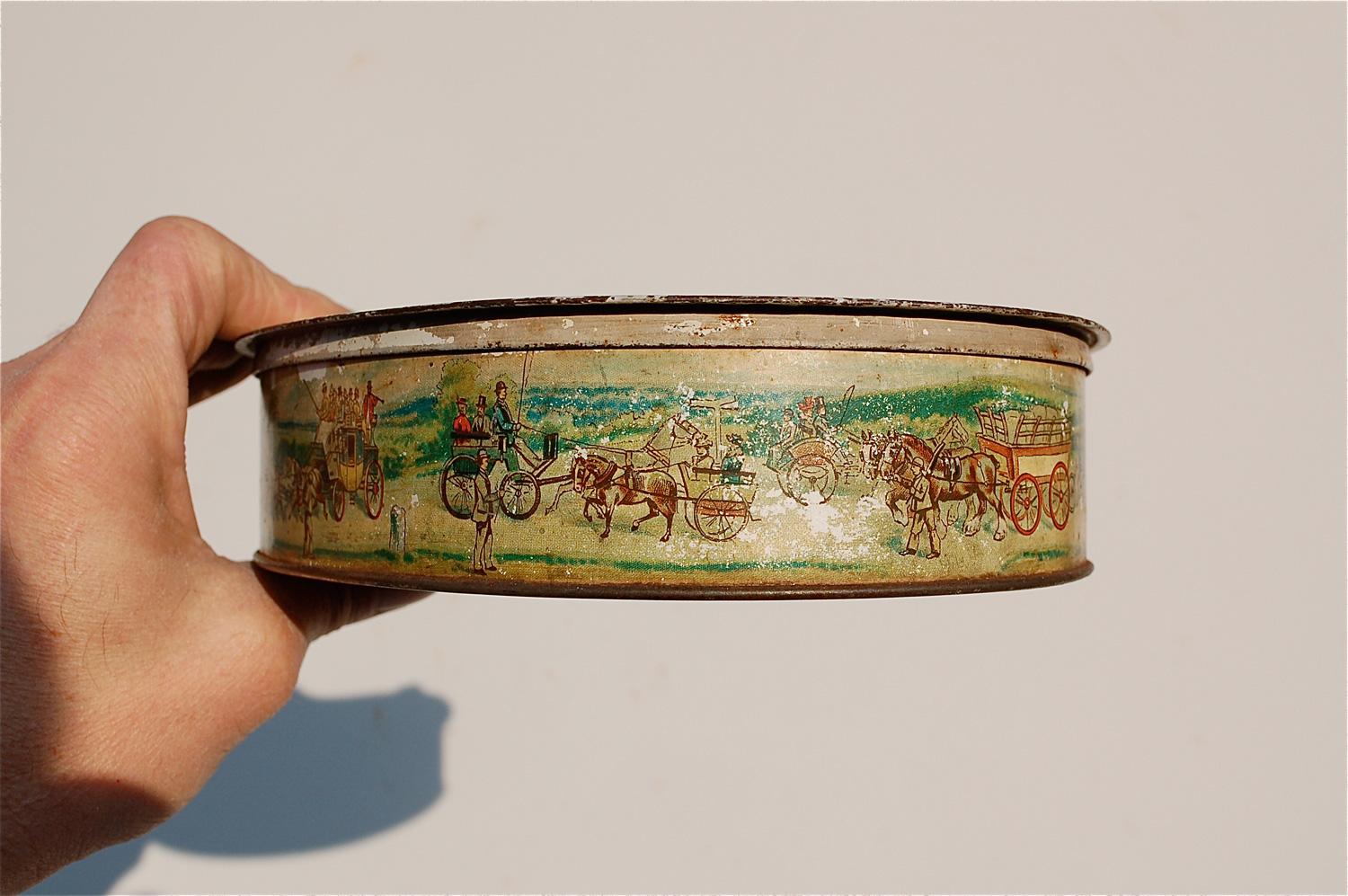 Victorian Huntley & Palmers Advertising Biscuit Tin in Shape of Artist Palette For Sale