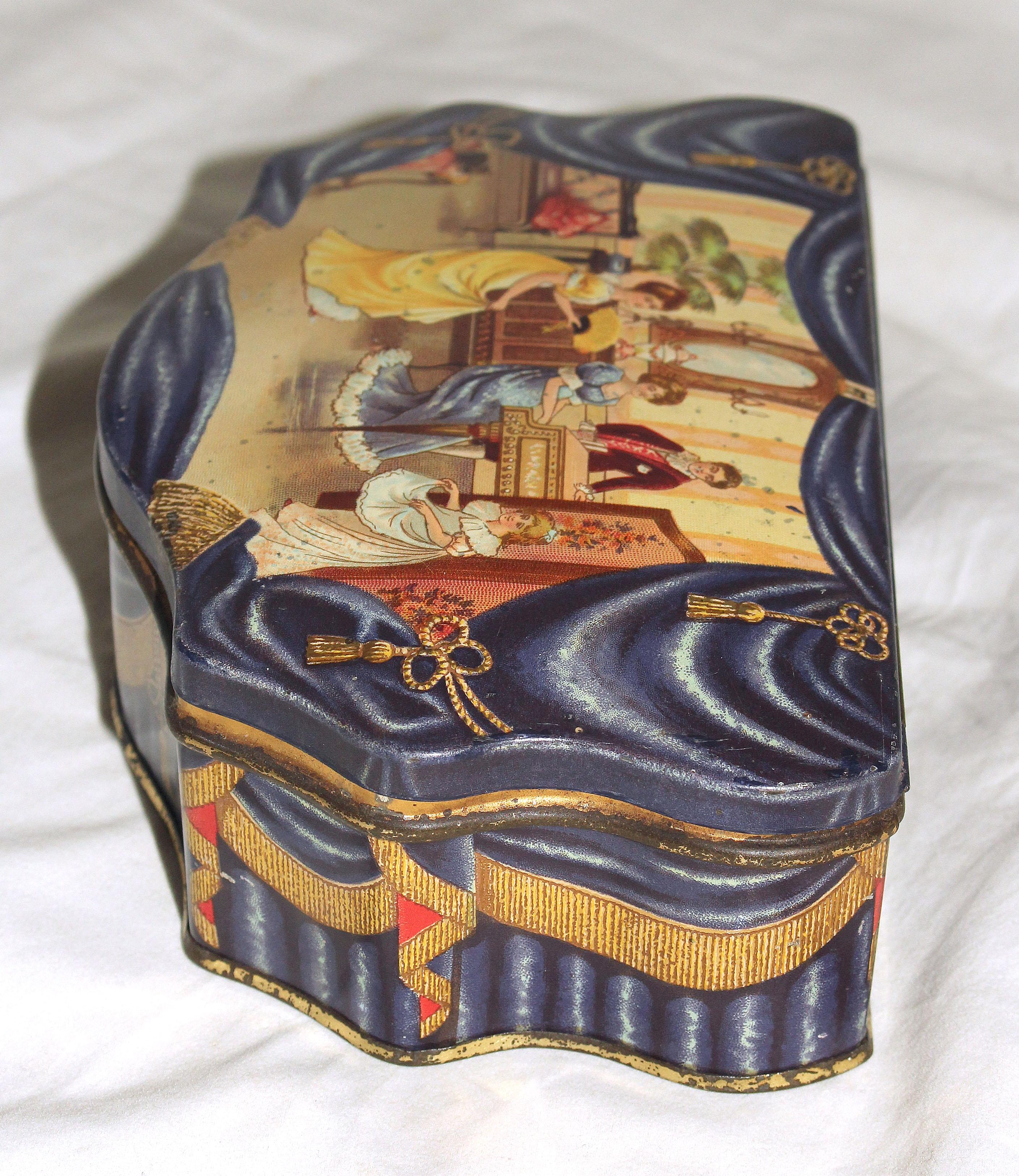 English Huntley & Palmers Biscuit Tin 