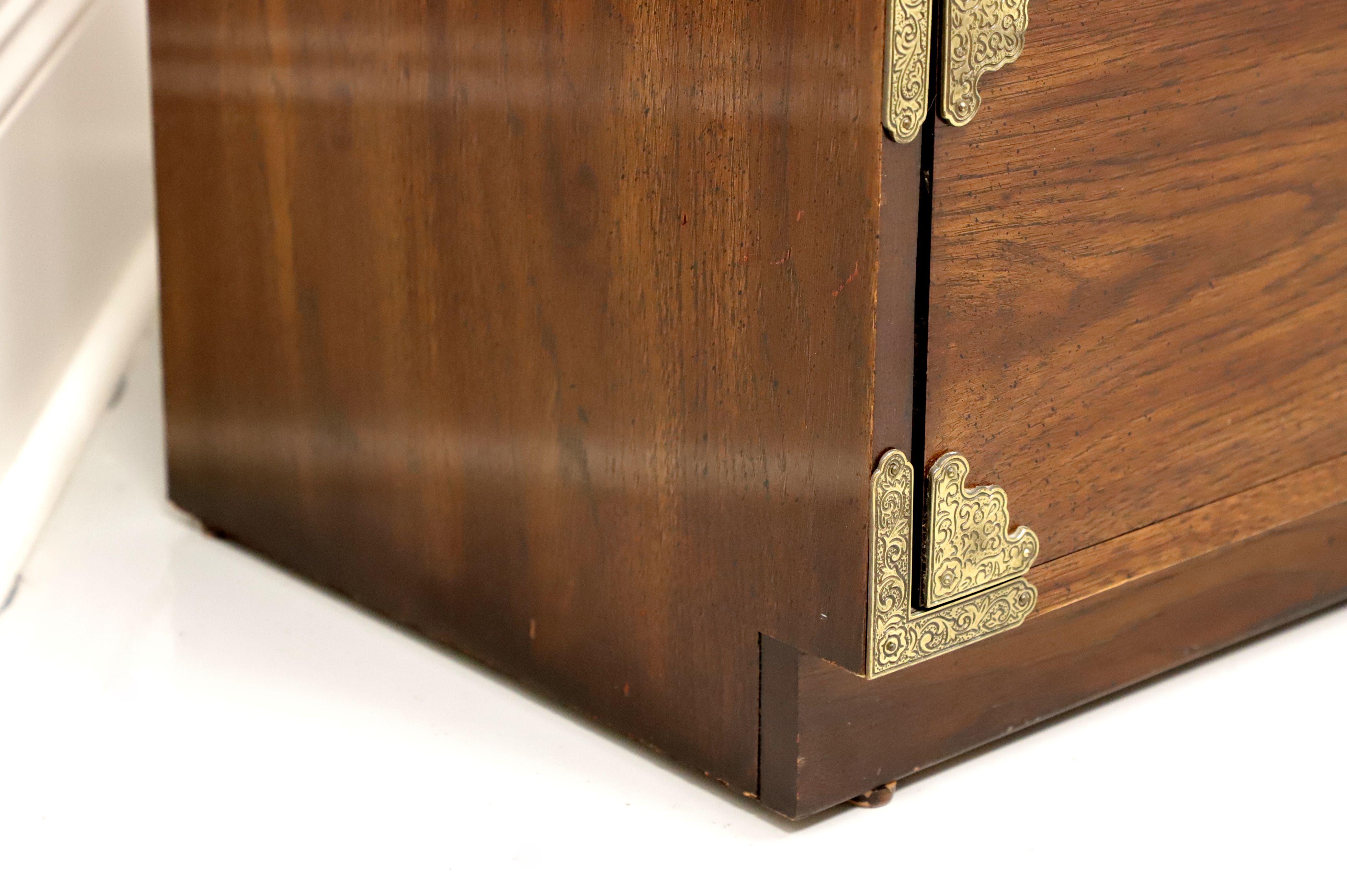 HUNTLEY THOMASVILLE Japanese Tansu Campaign Style Bedside Chest / Nightstand In Good Condition In Charlotte, NC