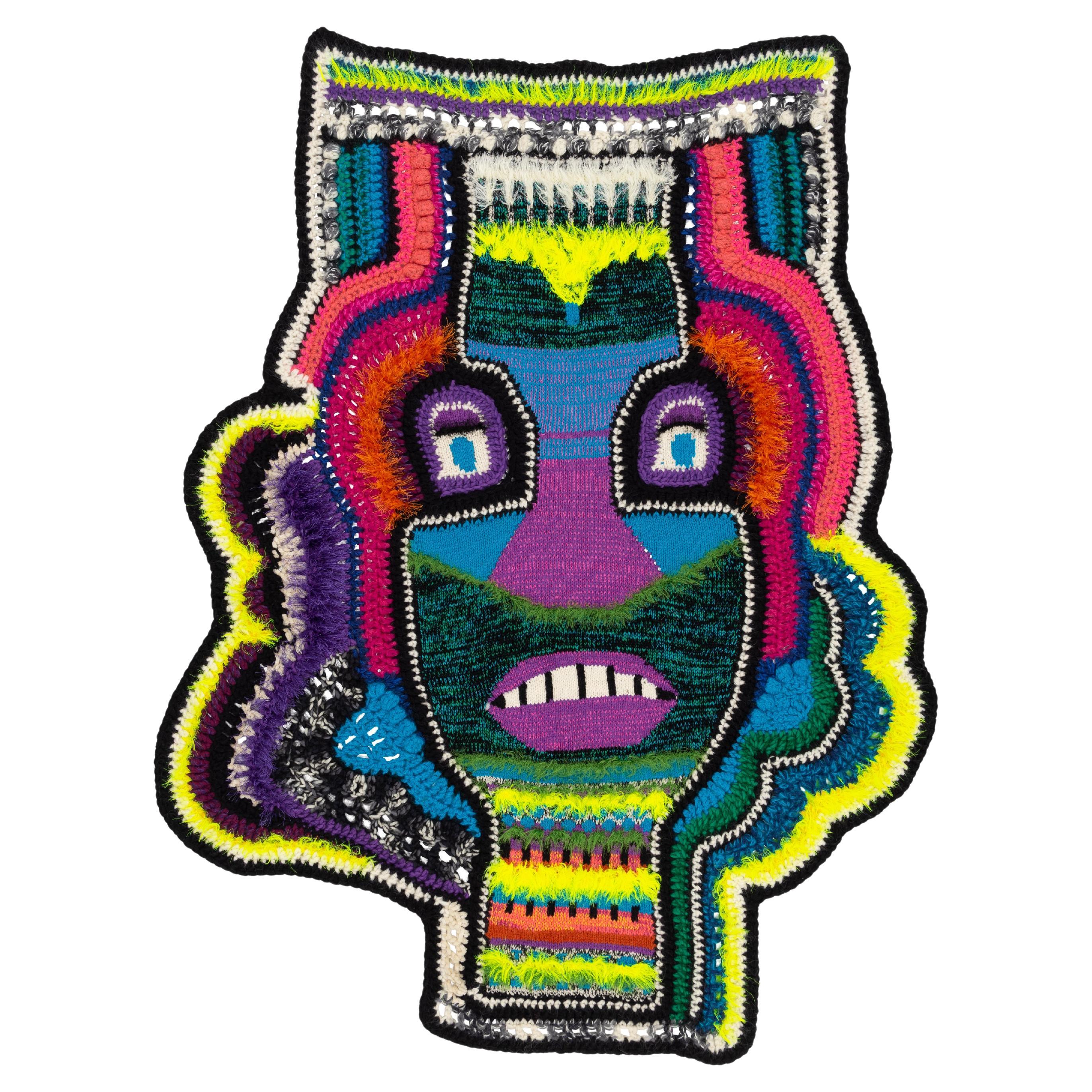 "Hurdy Gurdy Man" Masque de visage en tricot crocheté fait à la main Couverture murale Plaidoirie en vente