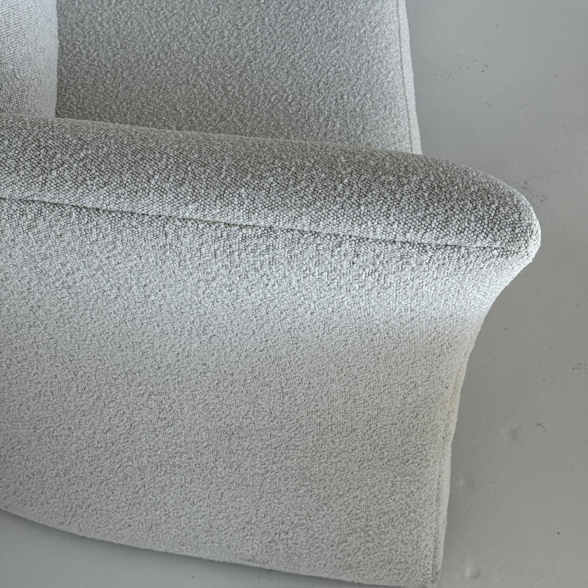 Hurricane Sofa von Vladimir Kagan für Directional (Bouclé) im Angebot