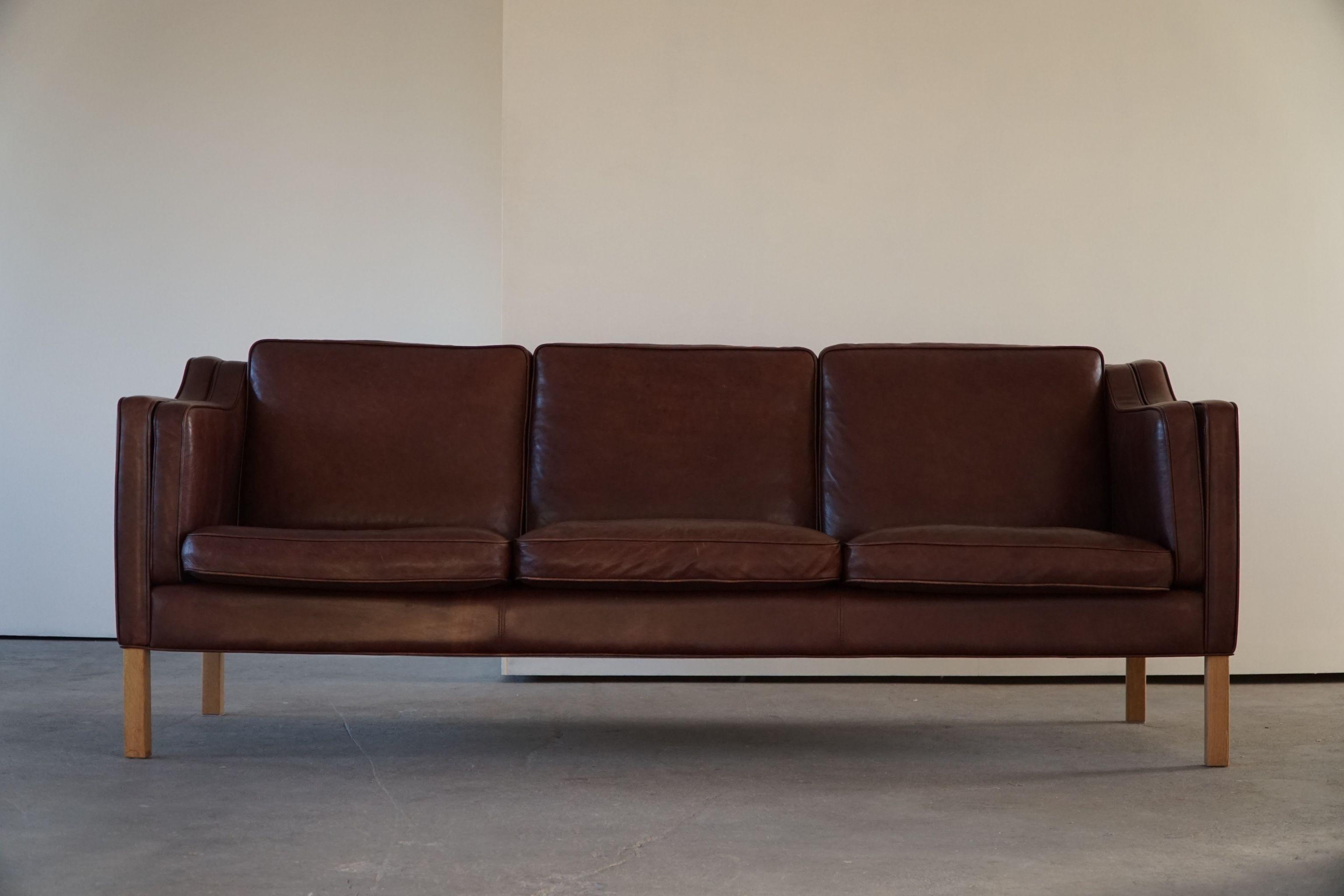 Hurup Møbelfabrik, Mid Century Three Seater Sofa in Brown Leather, Made in 1970s For Sale 1