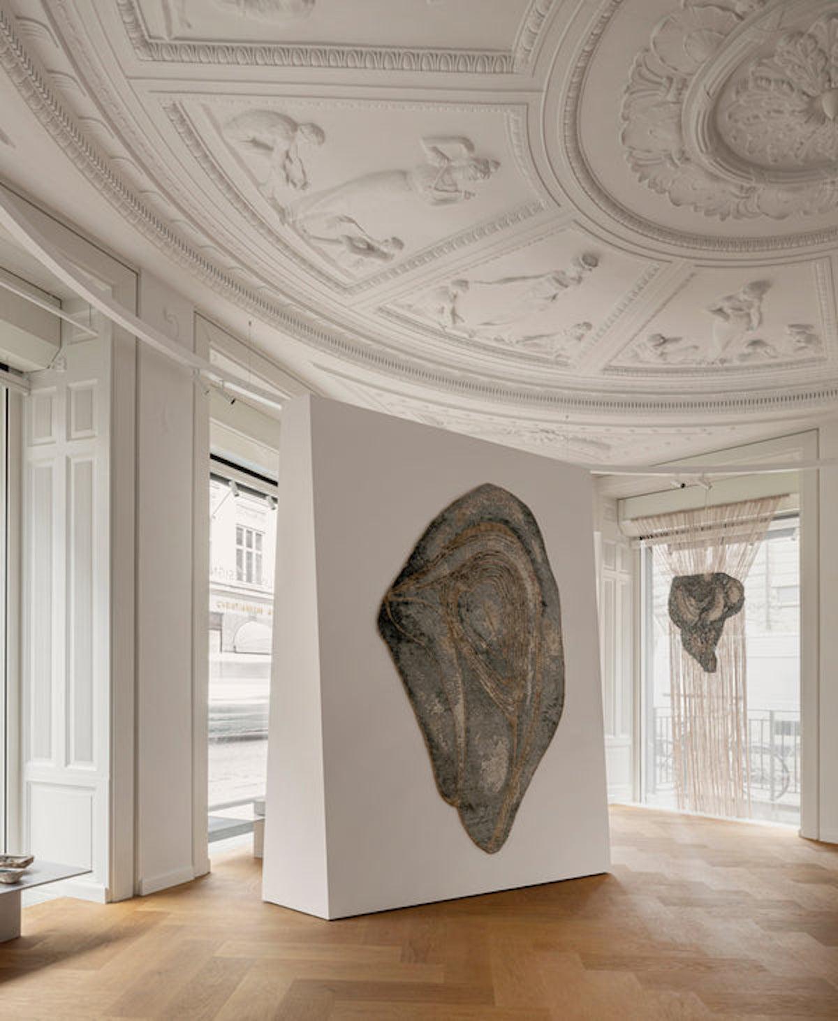 Hushed Wave, 'Watertopia' collection by Linie Design
Designer; Urd Moll Gundermann

Abstract rug. 
Materials: 60% Hand carded Wool / 20% Linen / 20% Silk
Hand knotted rug

Model shown on main image:
'Hushed Wave'

Dimensions: 135 x 225 cm

Head of