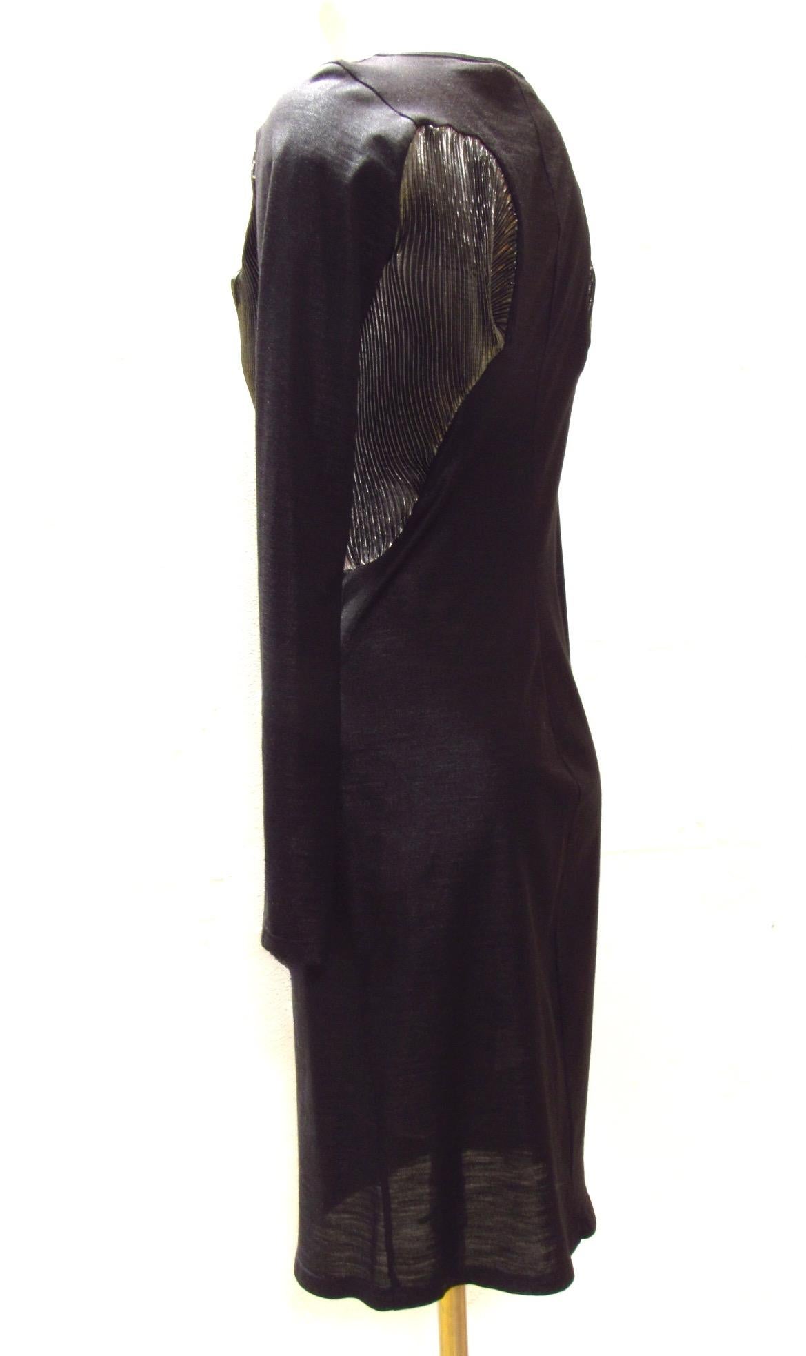 Noir Hussein Chalayan - Robe noire et argentée en vente