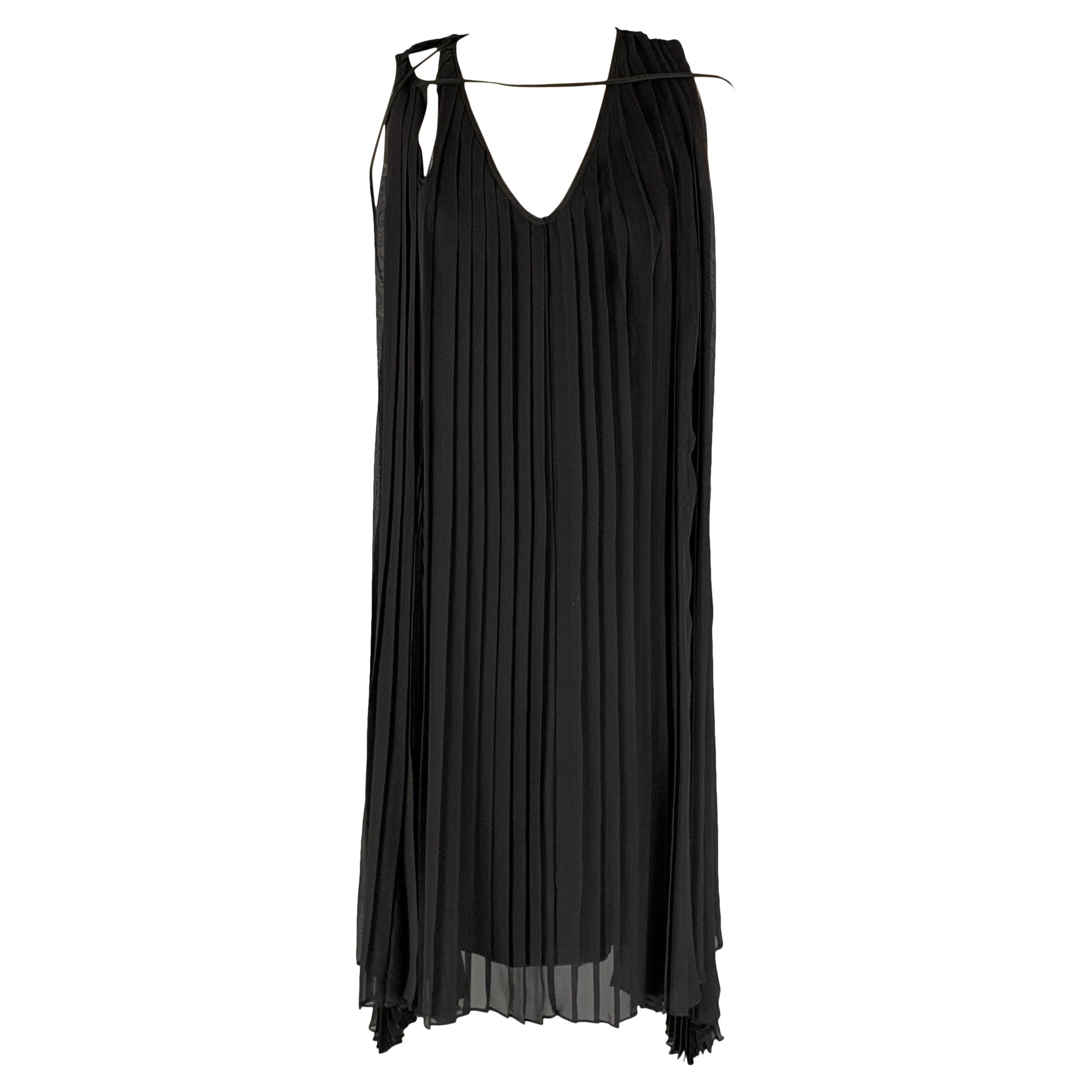 HUSSEIN CHALAYAN Größe M Schwarzes plissiertes A-Linien-Kleid aus Seide im Angebot