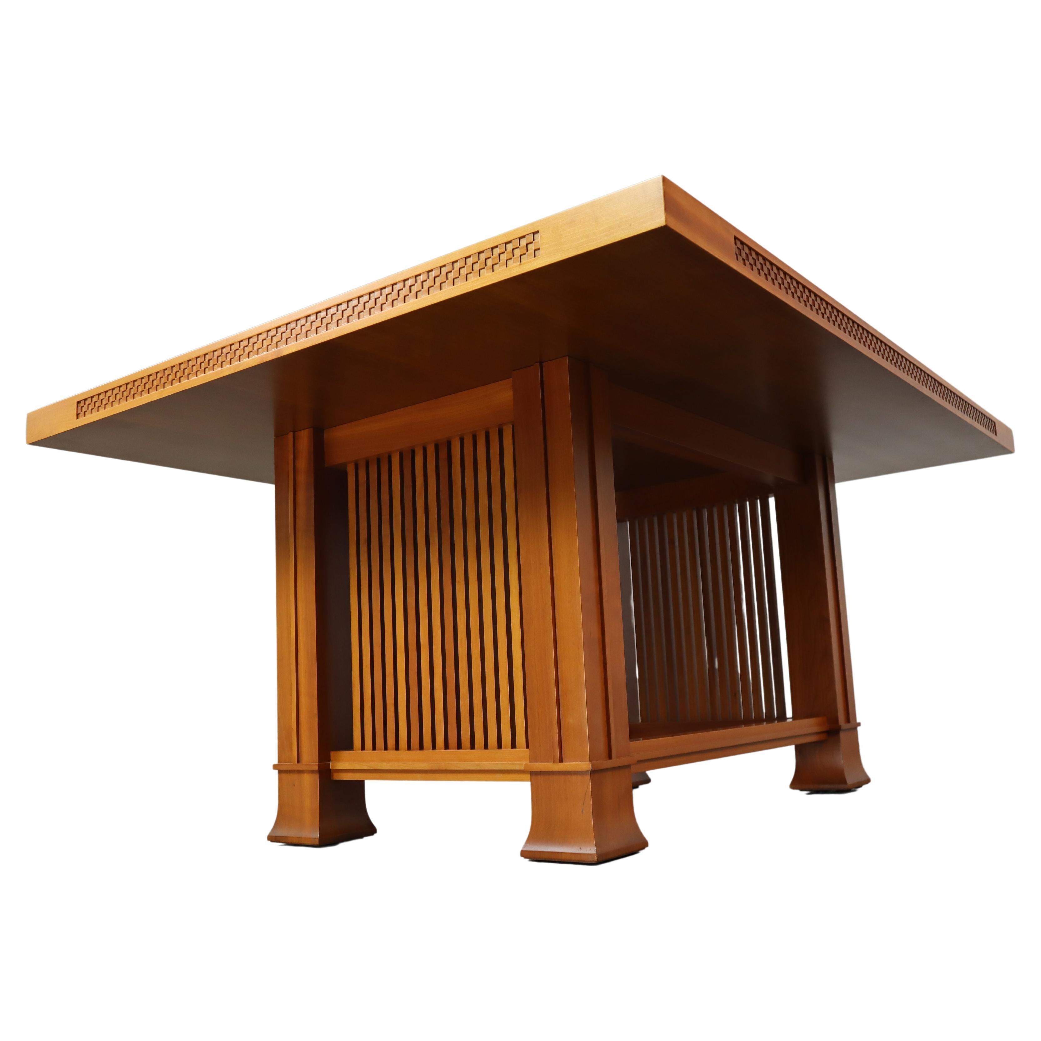 Husser 615 dining table by Frank Lloyd Wright and manufactured by Cassina For Sale