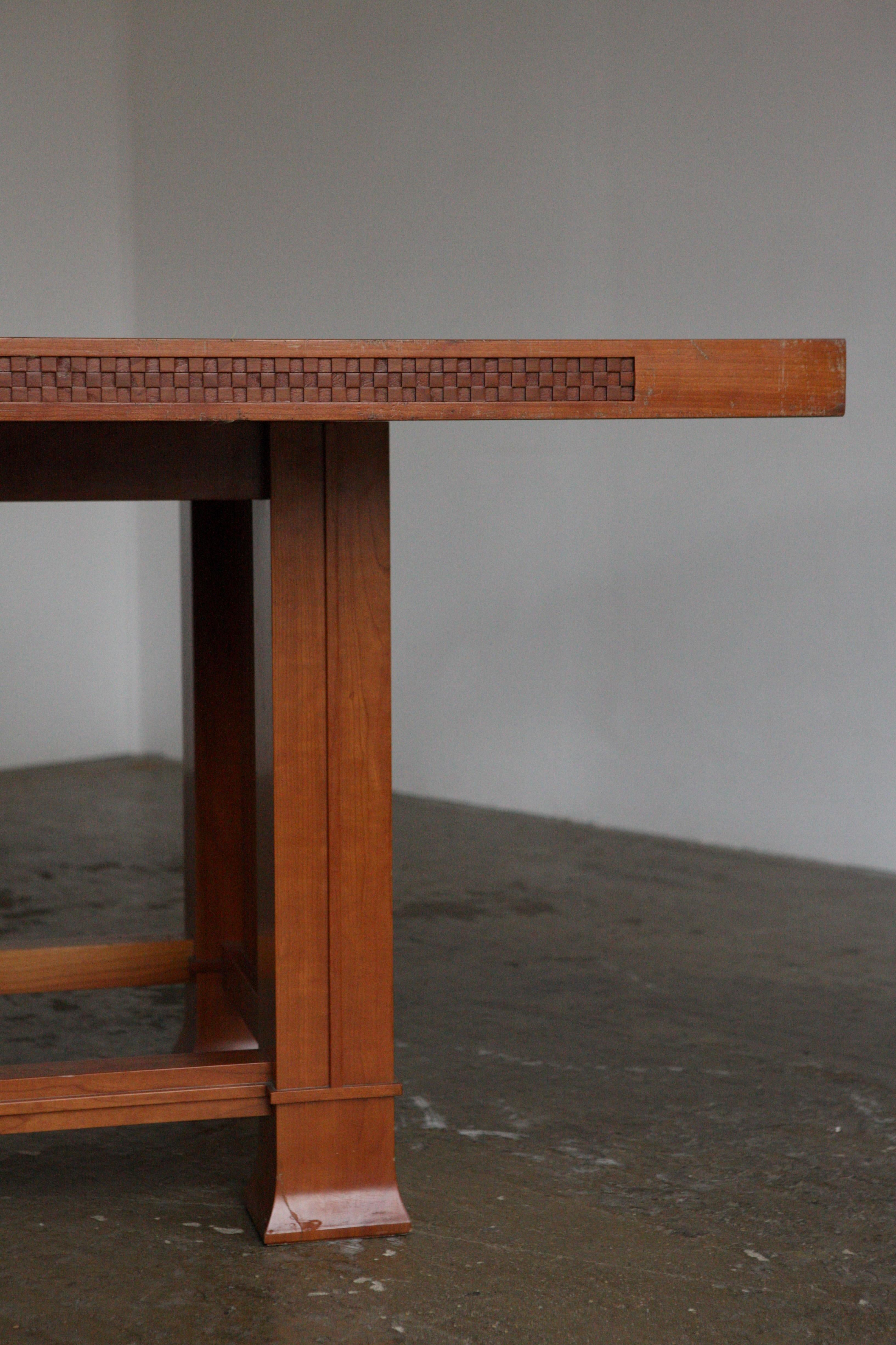 Husser 615 dining table by Frank Lloyd Wright for Cassina For Sale at ...