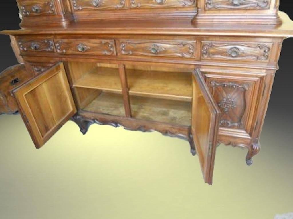 European Hutch Bookcase Carved Provencale Style circa 1900, Louis XV For Sale