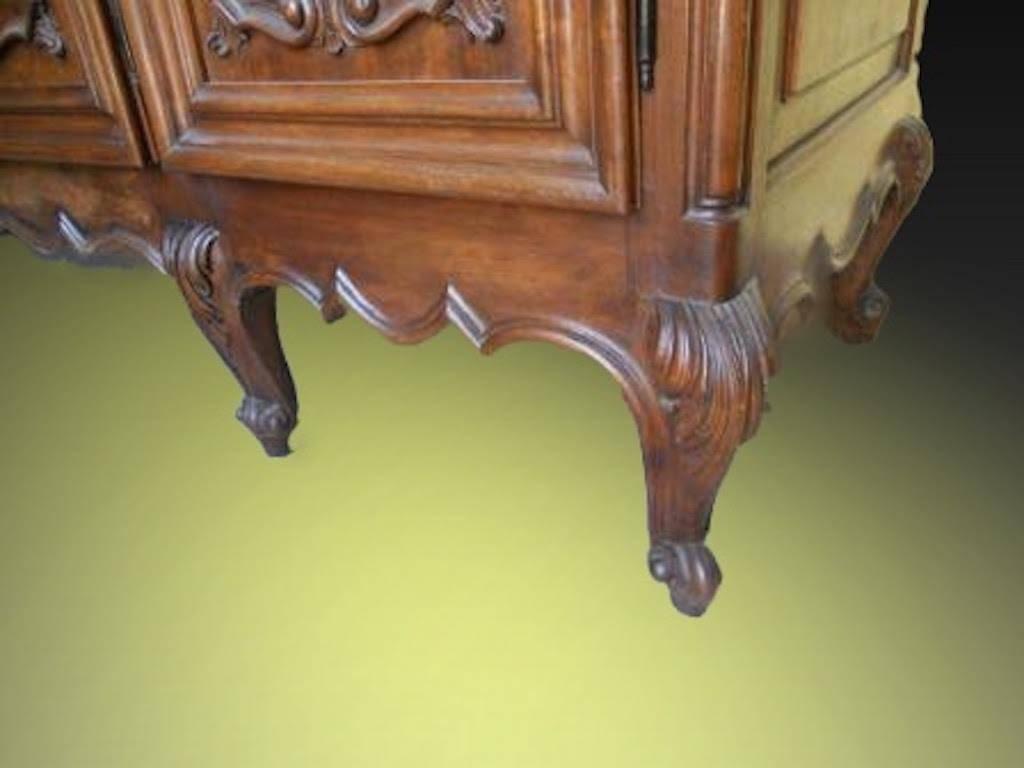 Hutch Bookcase Carved Provencale Style circa 1900, Louis XV For Sale 1