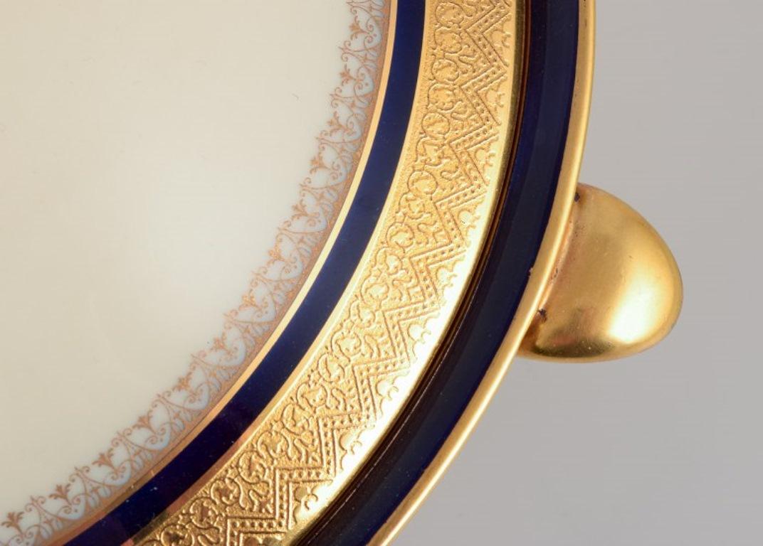 Porcelain Hutschenreuther, Germany. Large covered bowl from the 