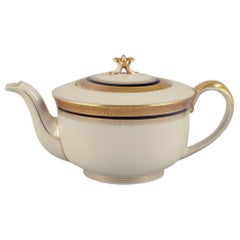 Hutschenreuther, Germany. Porcelain teapot from the "Margarete" series