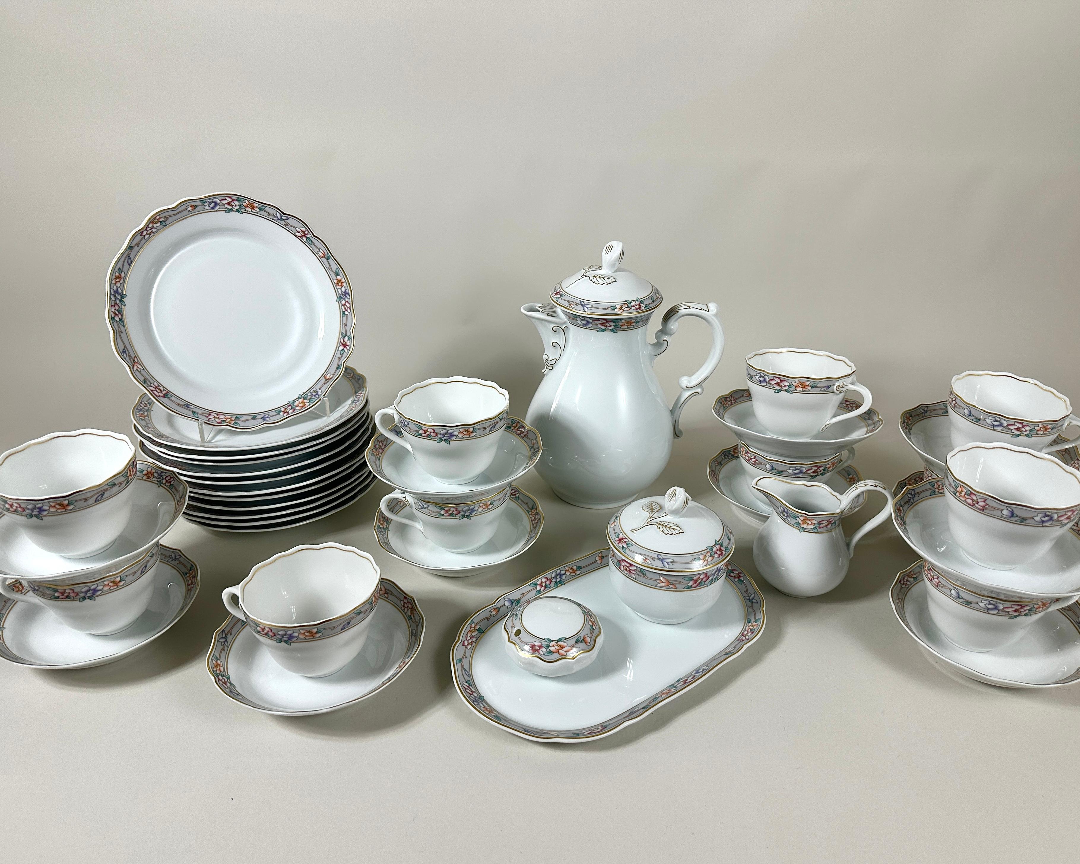 Add a touch of timeless elegance to your home with this stunning vintage tea set from the renowned Hutschenreuther factory in Germany.

This exquisite collection, a testament to impeccable German craftsmanship, is offered in ideal vintage condition,