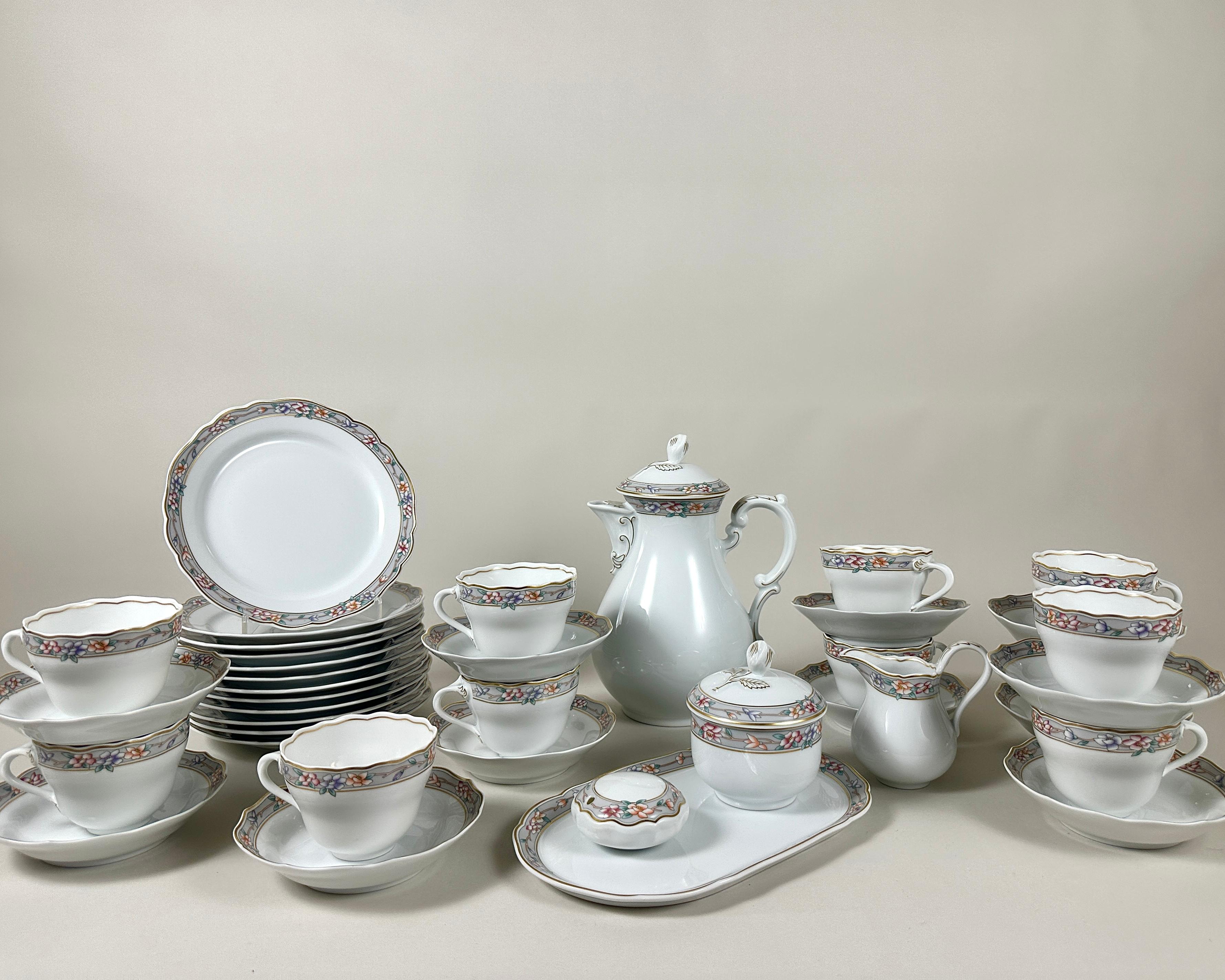 Tedesco Set da tè in porcellana Hutschenreuther - Artigianato tedesco d'epoca in vendita