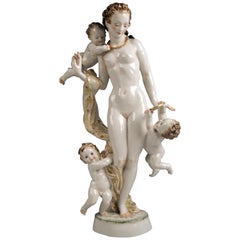 Retro Hutschenreuther Selb Germany Lady Nude Aphrodite with Cherubs, circa 1946-1948